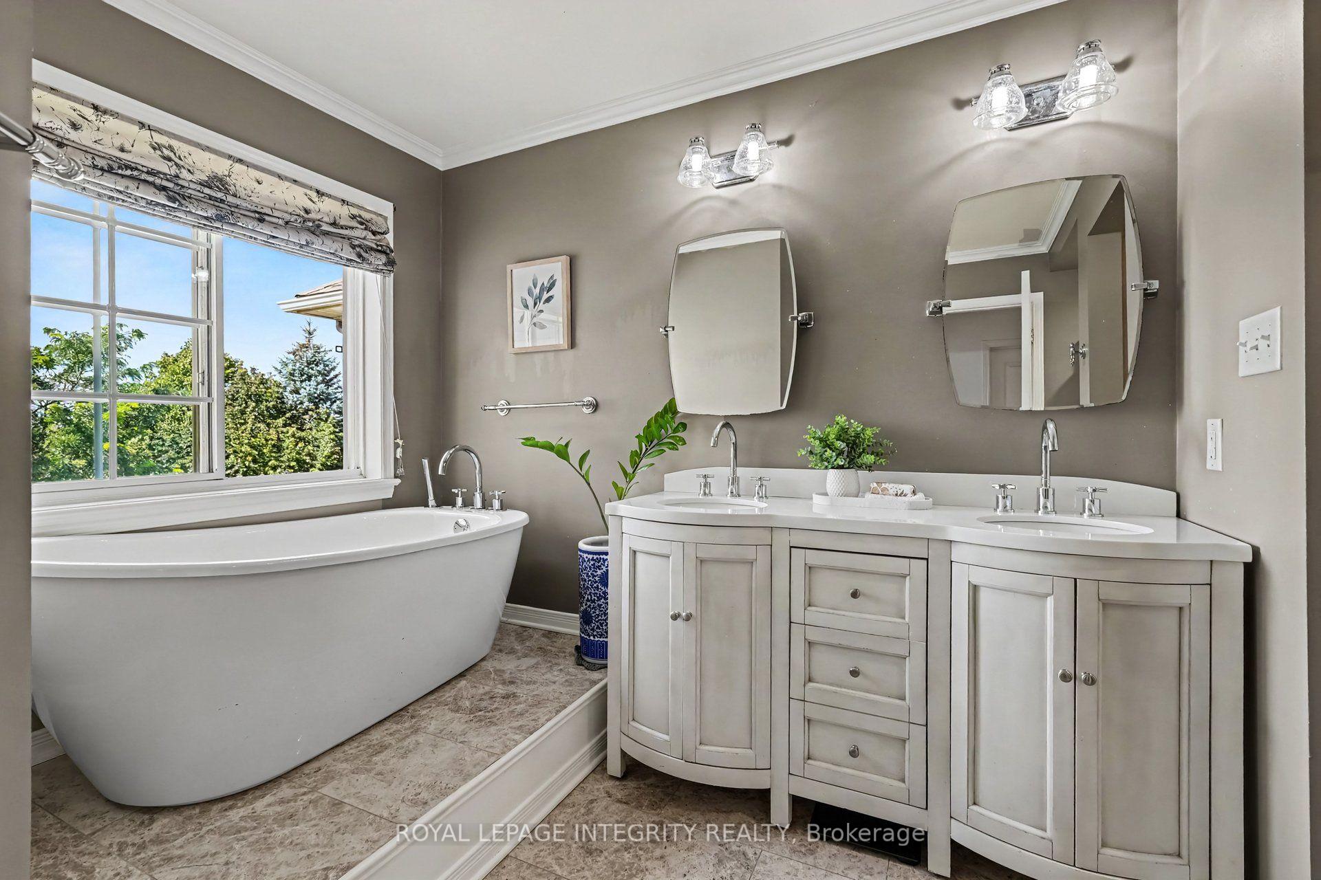 Photo 16 of 102 Hawktree Ridge, Ottawa, Barrhaven - Stonebridge — HOMEH