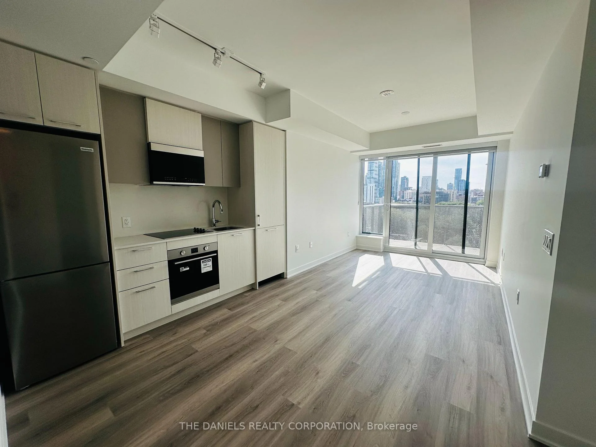 Photo 2 of Unit 410, 10 Oak Street, Toronto, Regent Park — HOMEH