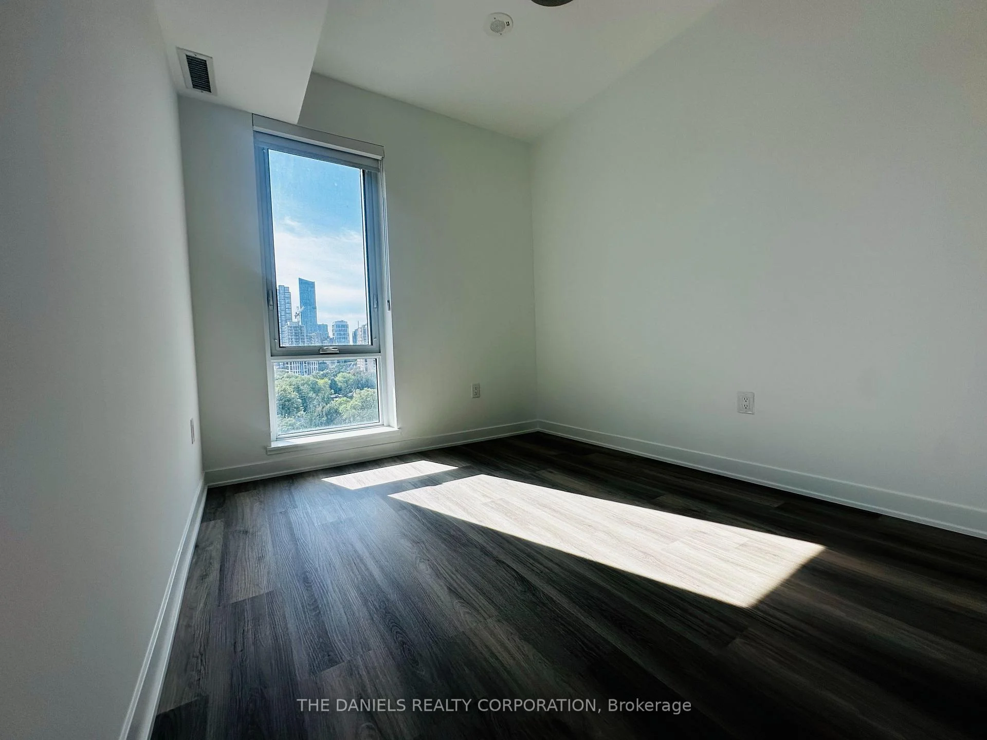 Photo 7 of Unit 410, 10 Oak Street, Toronto, Regent Park — HOMEH