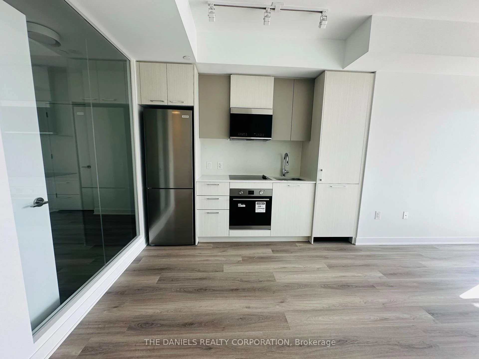Photo 14 of Unit 410, 10 Oak Street, Toronto, Regent Park — HOMEH