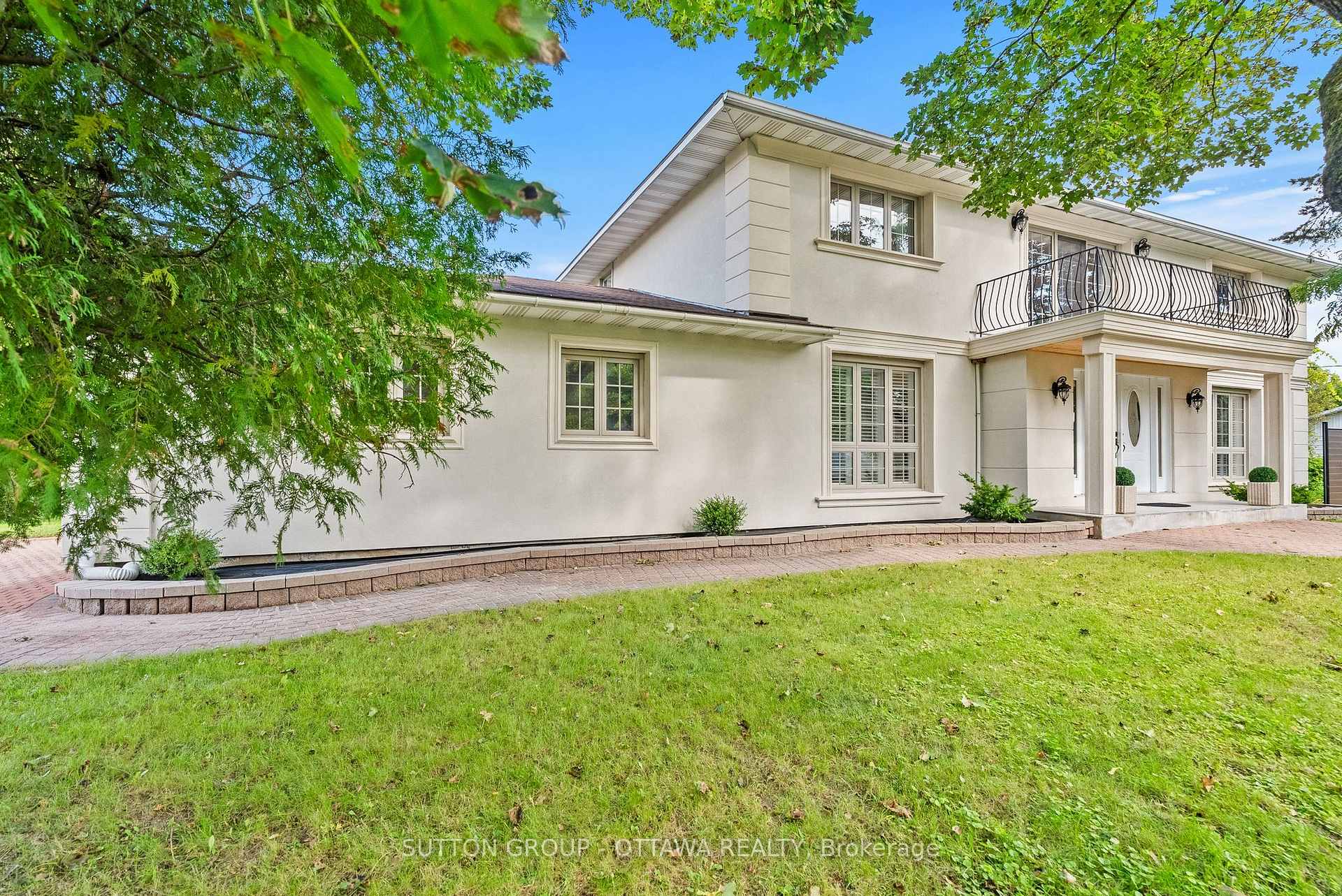Photo 3 of 11 Lennon Drive, Ottawa, Cedardale — HOMEH
