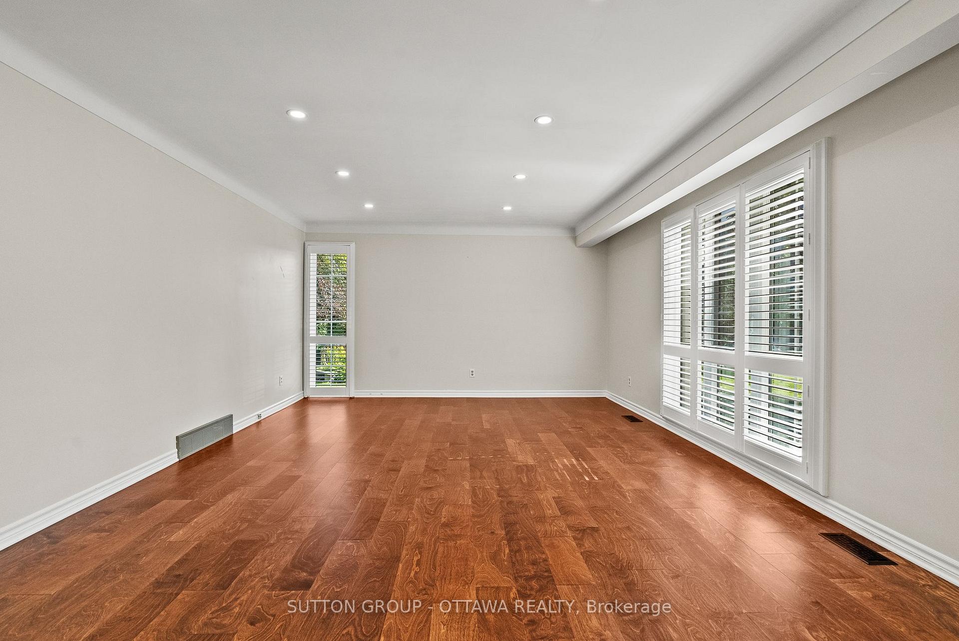 Photo 20 of 11 Lennon Drive, Ottawa, Cedardale — HOMEH