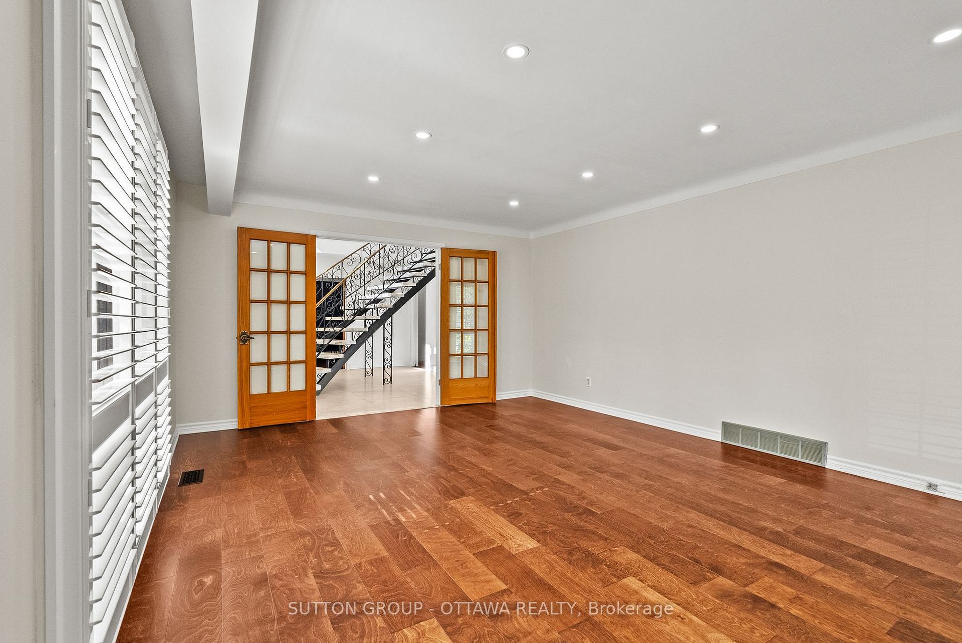 Photo 21 of 11 Lennon Drive, Ottawa, Cedardale — HOMEH
