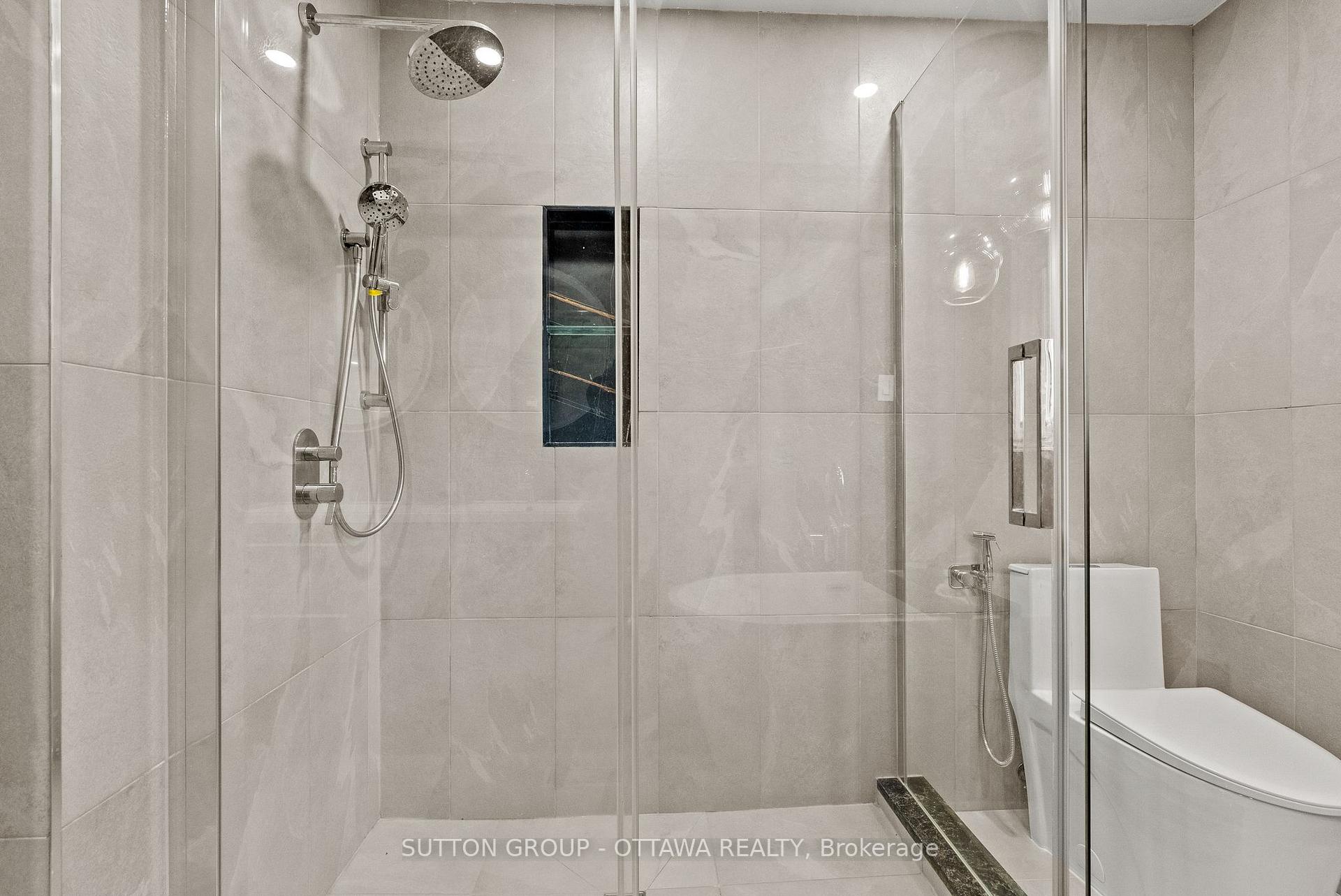 Photo 32 of 11 Lennon Drive, Ottawa, Cedardale — HOMEH