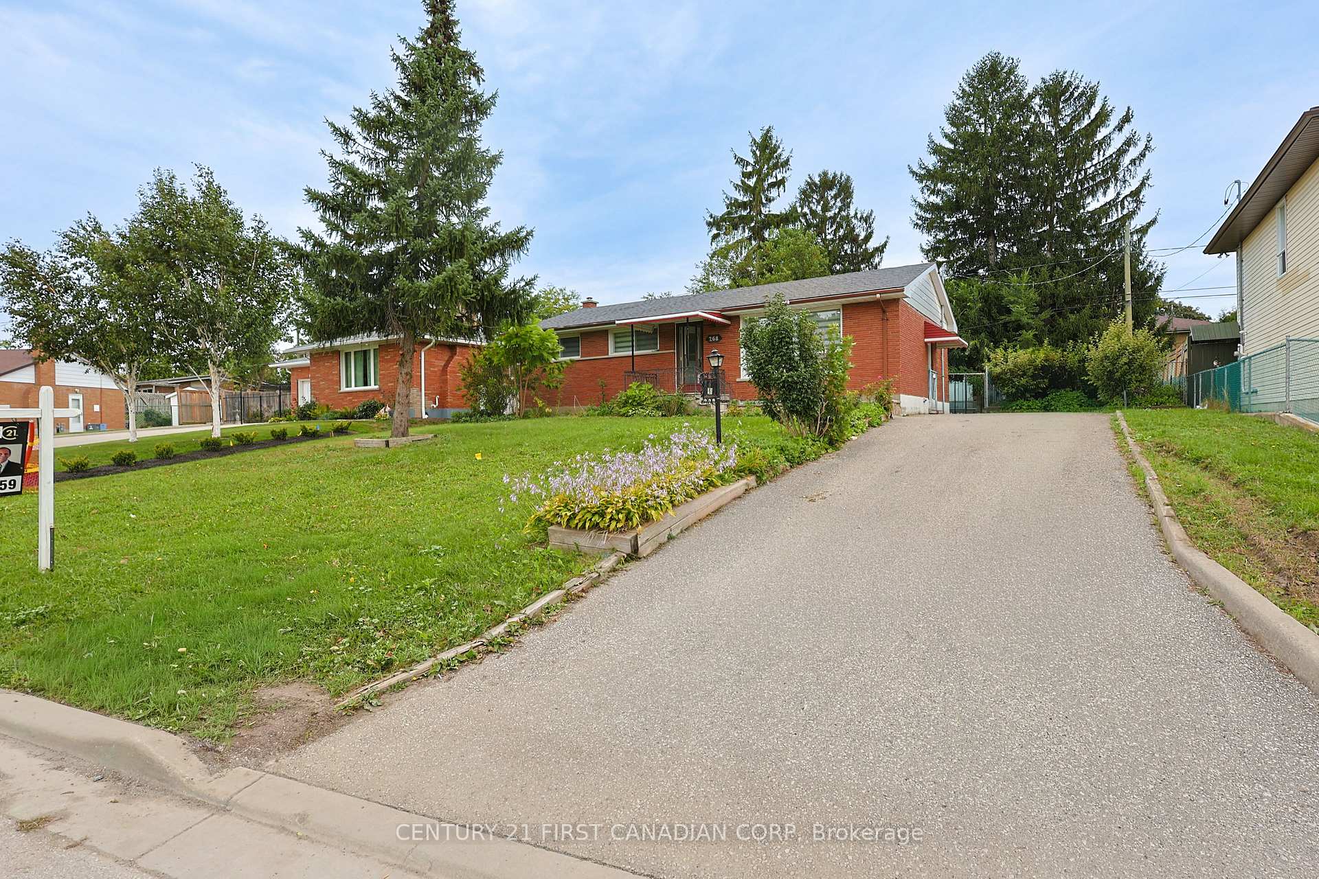 Photo 3 of Unit Upper, 268 Burlington Crescent, London, South J — HOMEH