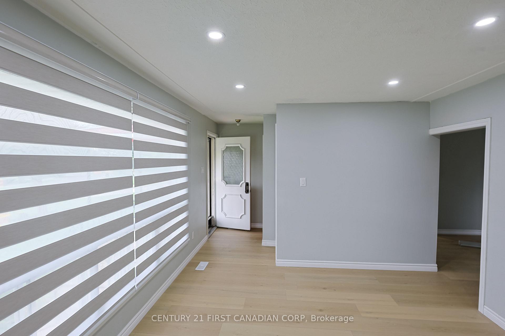 Photo 5 of Unit Upper, 268 Burlington Crescent, London, South J — HOMEH