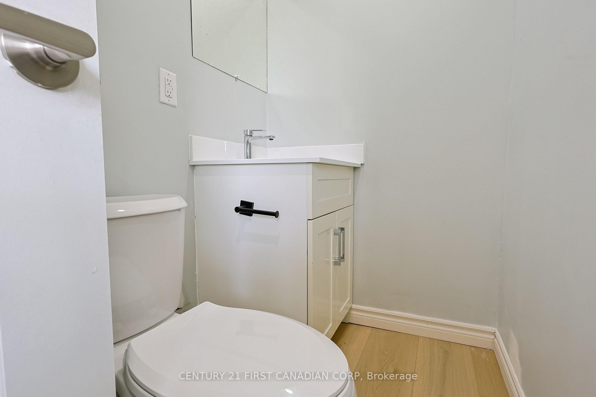 Photo 15 of Unit Upper, 268 Burlington Crescent, London, South J — HOMEH