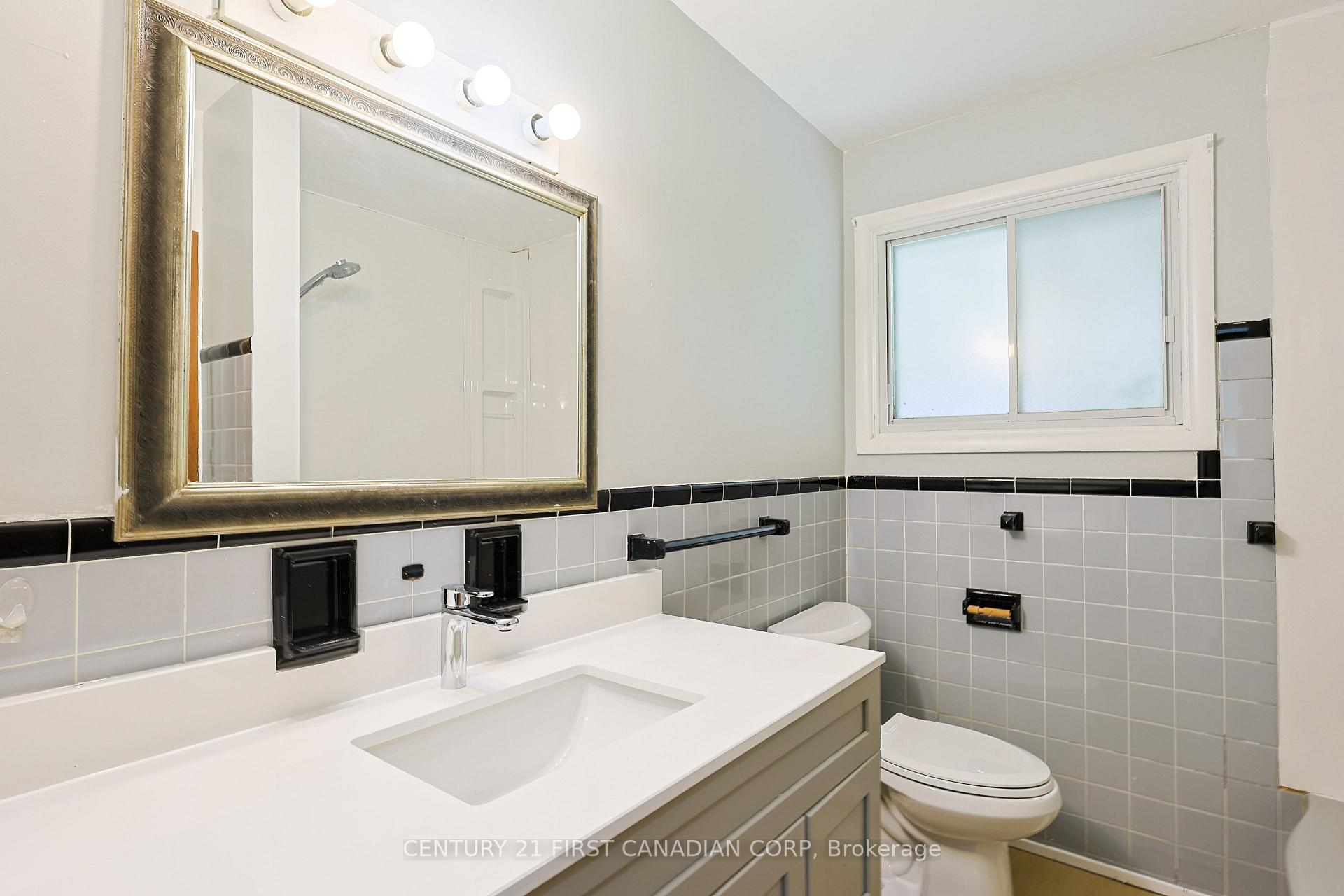 Photo 9 of Unit Upper, 268 Burlington Crescent, London, South J — HOMEH