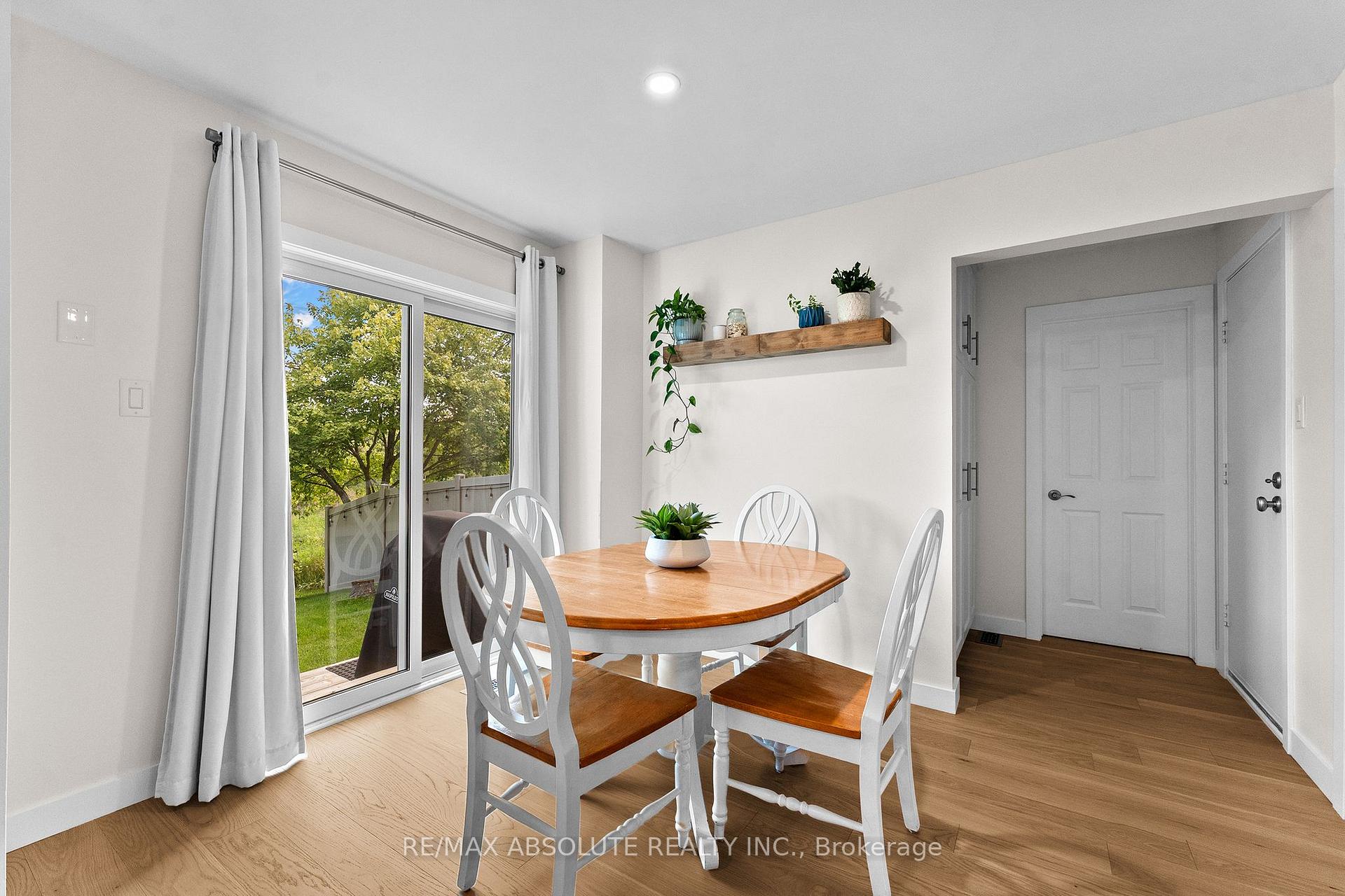 Photo 8 of 32 Greer Street, Ottawa, Stittsville (Central) — HOMEH