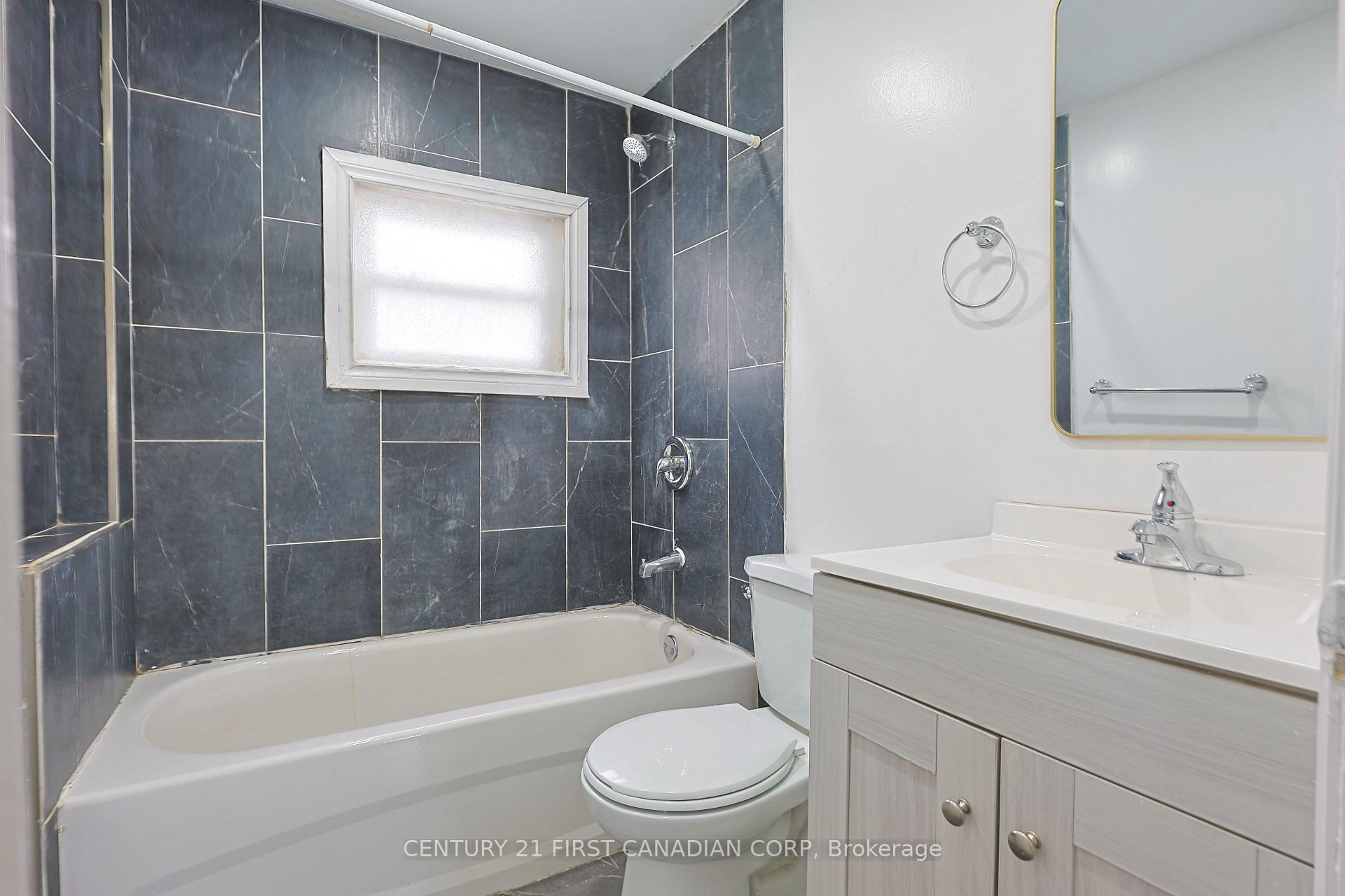 Photo 10 of Unit Upper Unit, 1775 Oxford Street E, London, East H — HOMEH