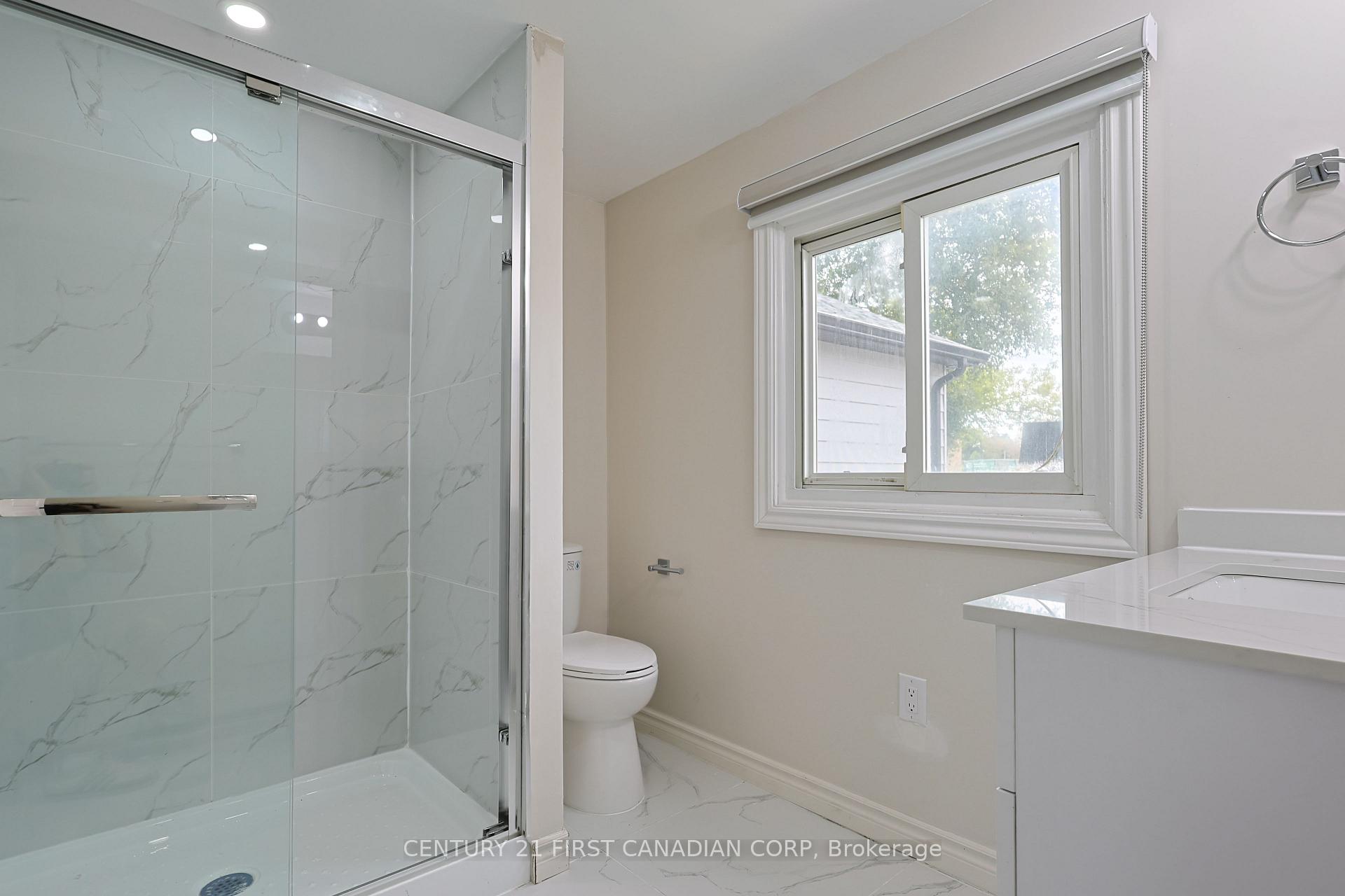 Photo 9 of Unit Upper Unit, 1775 Oxford Street E, London, East H — HOMEH