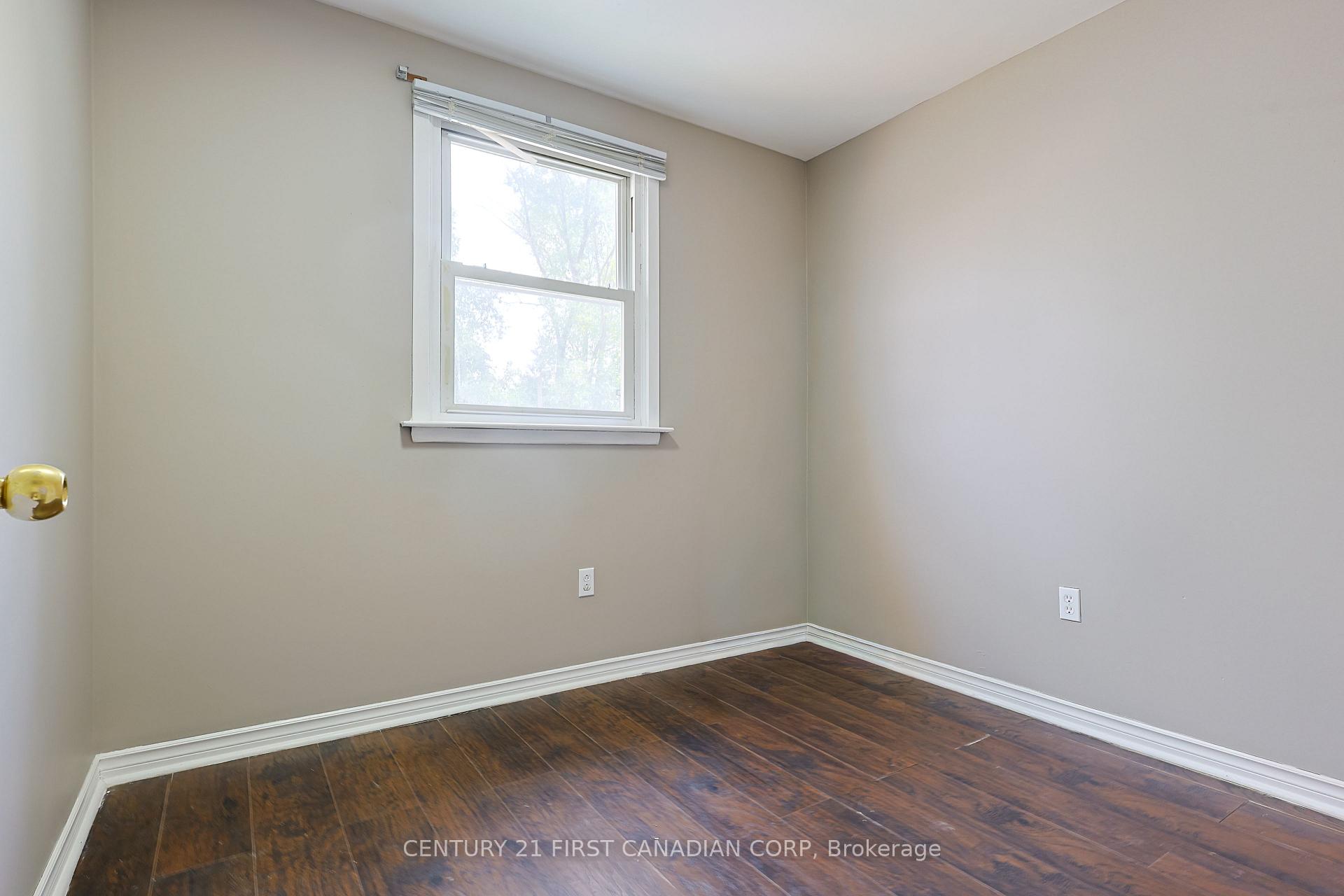 Photo 13 of Unit Upper Unit, 1775 Oxford Street E, London, East H — HOMEH