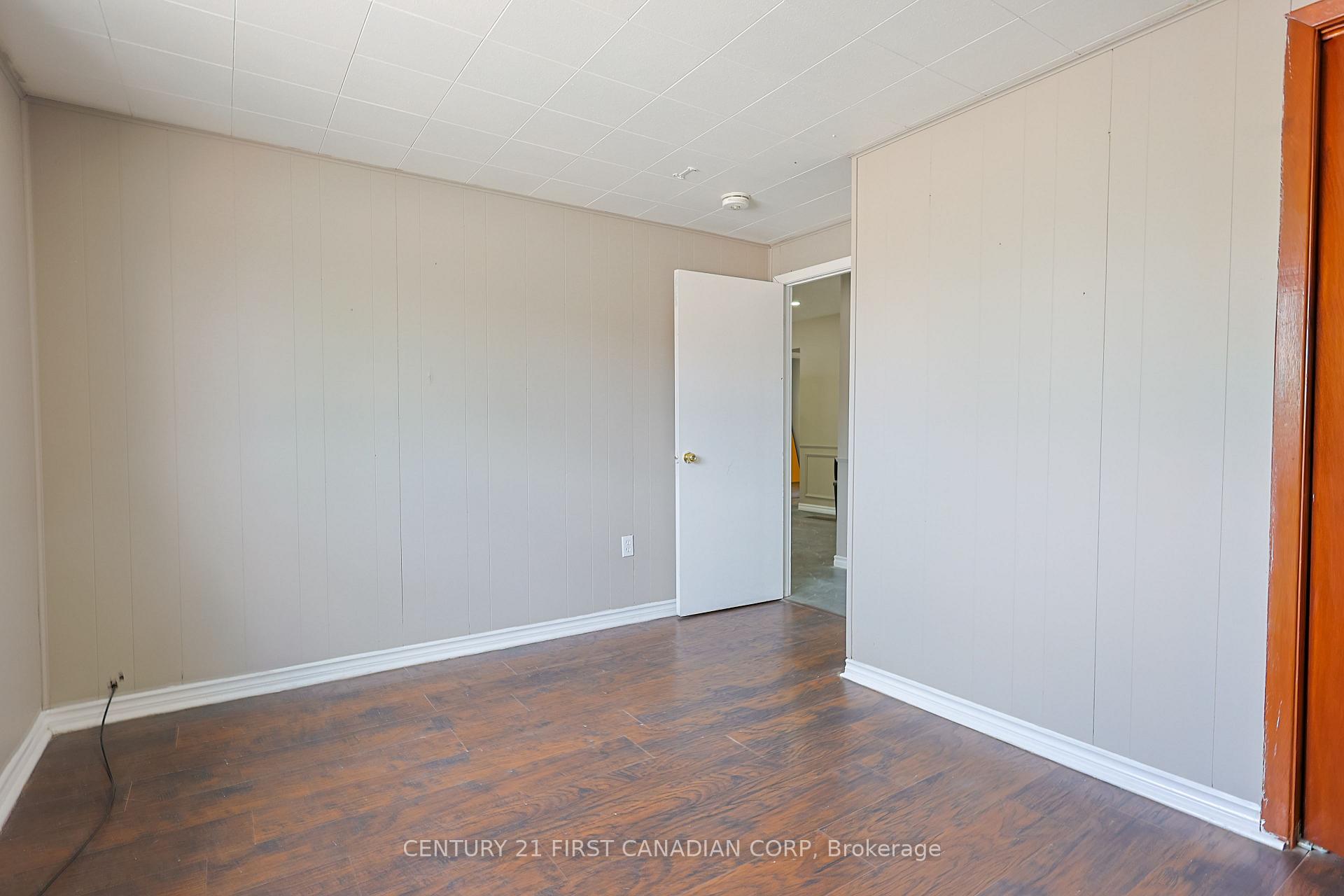 Photo 21 of Unit Upper Unit, 1775 Oxford Street E, London, East H — HOMEH