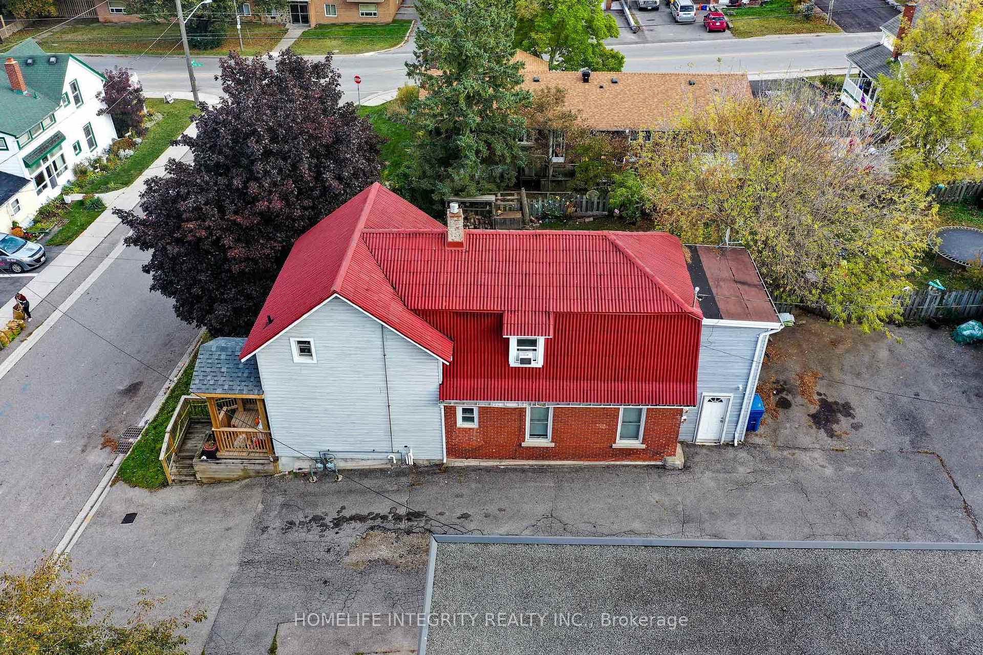 Photo 2 of 60 William Street, Orangeville — HOMEH