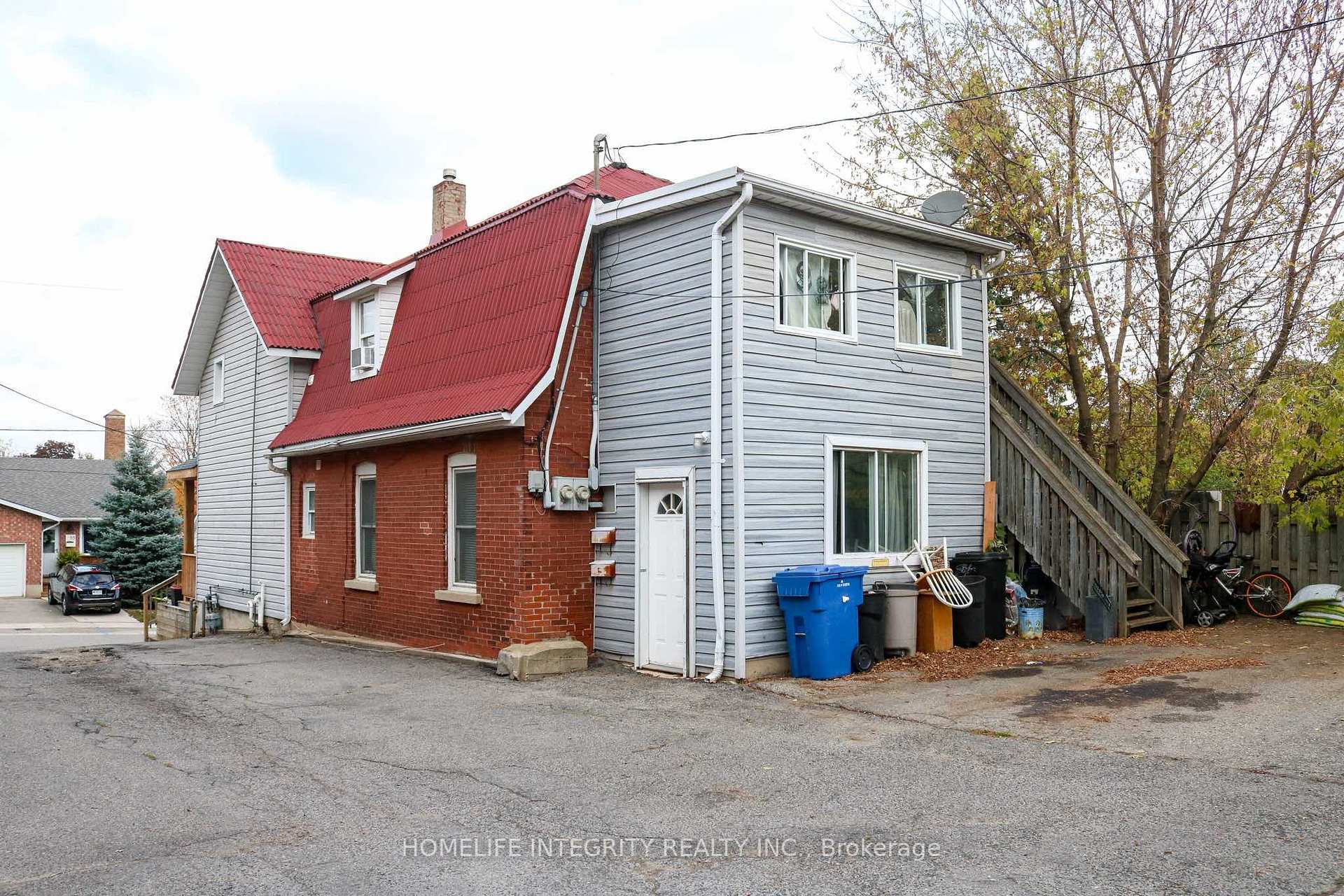 Photo 3 of 60 William Street, Orangeville — HOMEH