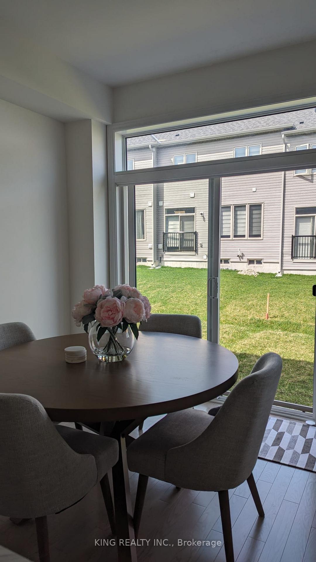 Photo 2 of 721 Potawatomi Crescent, Shelburne — HOMEH