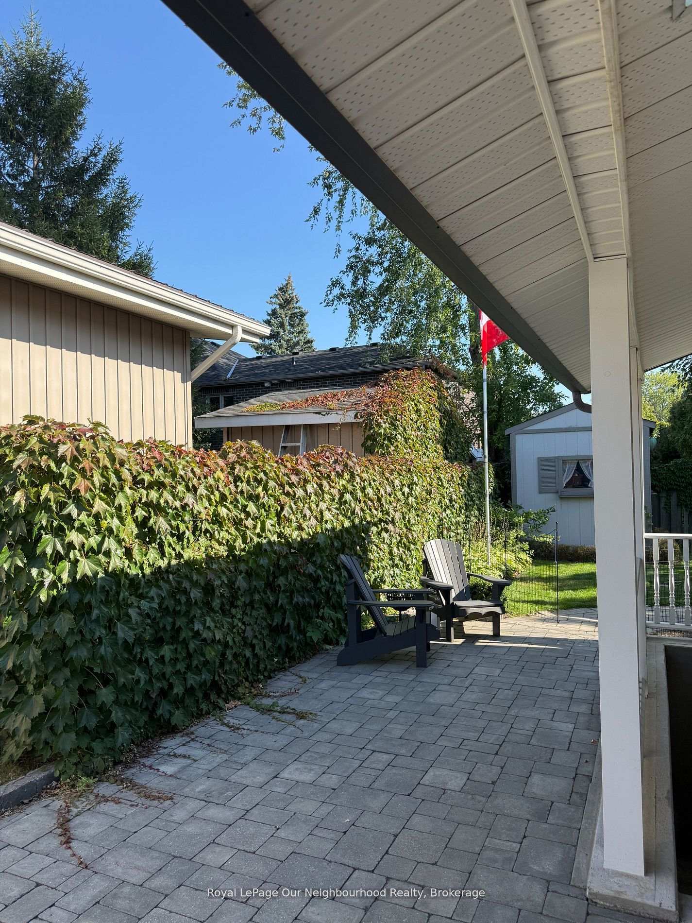 Photo 2 of 15 Fourth Street, Clarington, Bowmanville — HOMEH