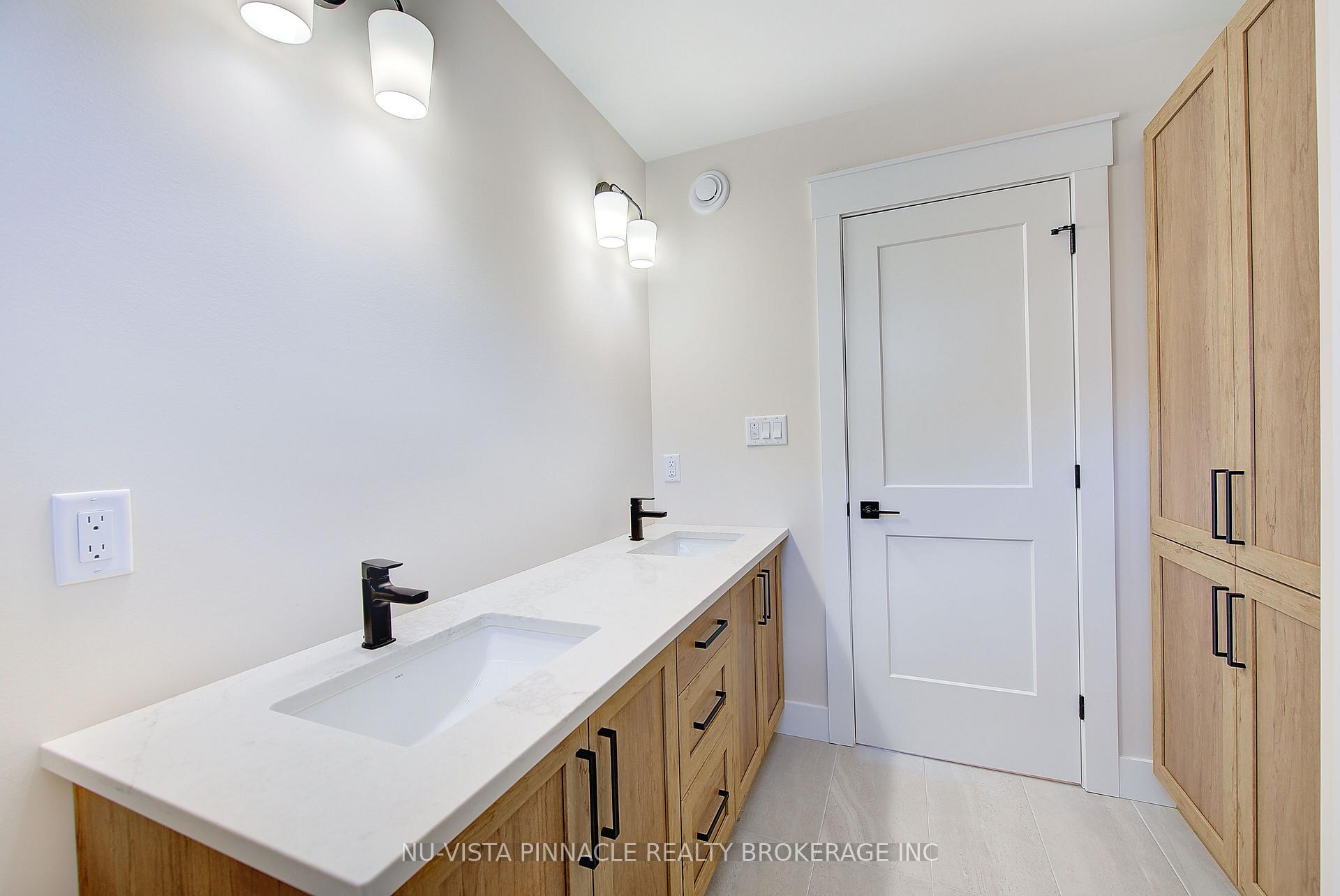 Photo 33 of 77 Basil Crescent, Middlesex Centre, Ilderton — HOMEH