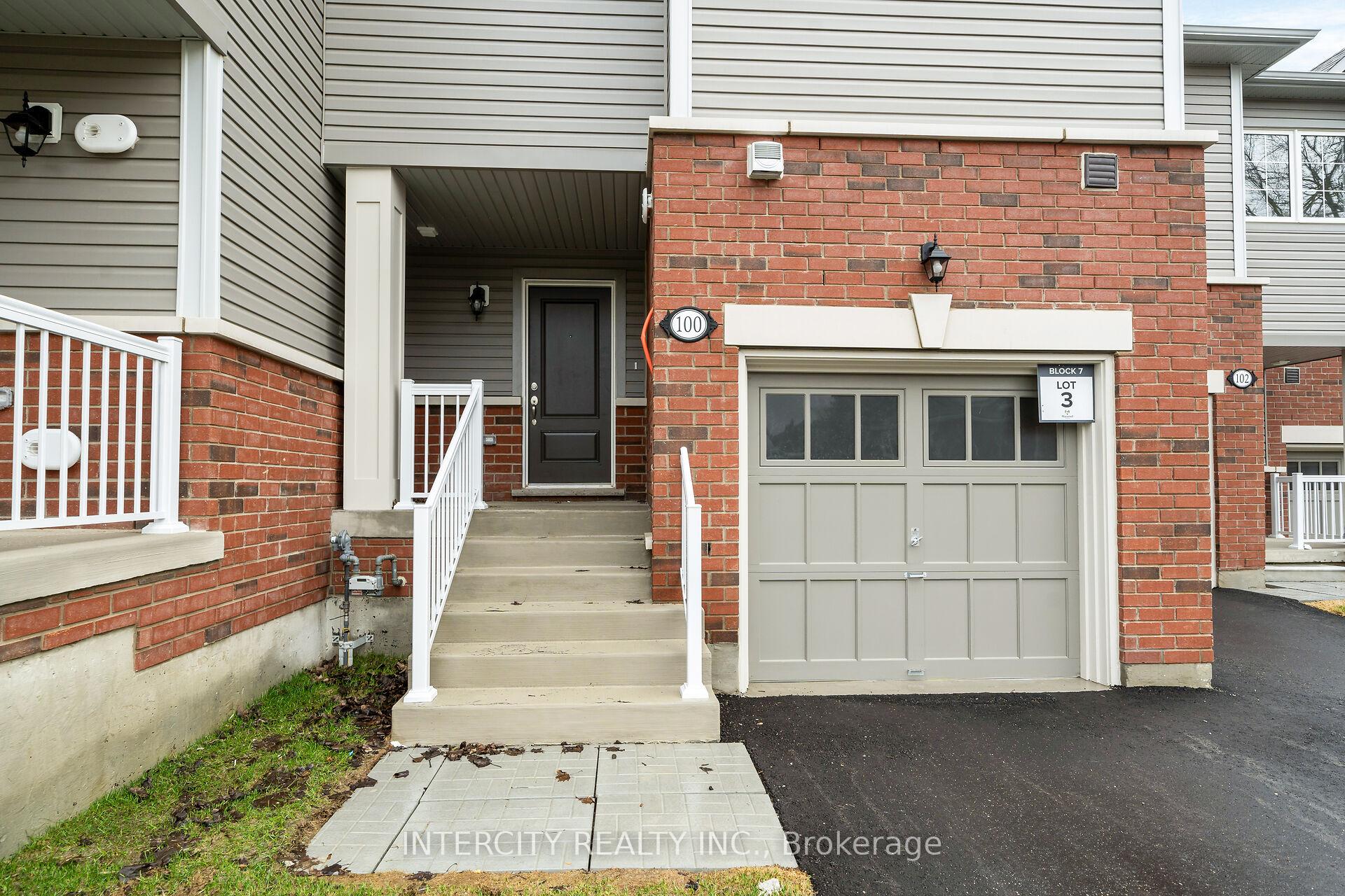 Photo 2 of Unit Blk 7 Unit 3, 100 Walden Drive, Shelburne — HOMEH