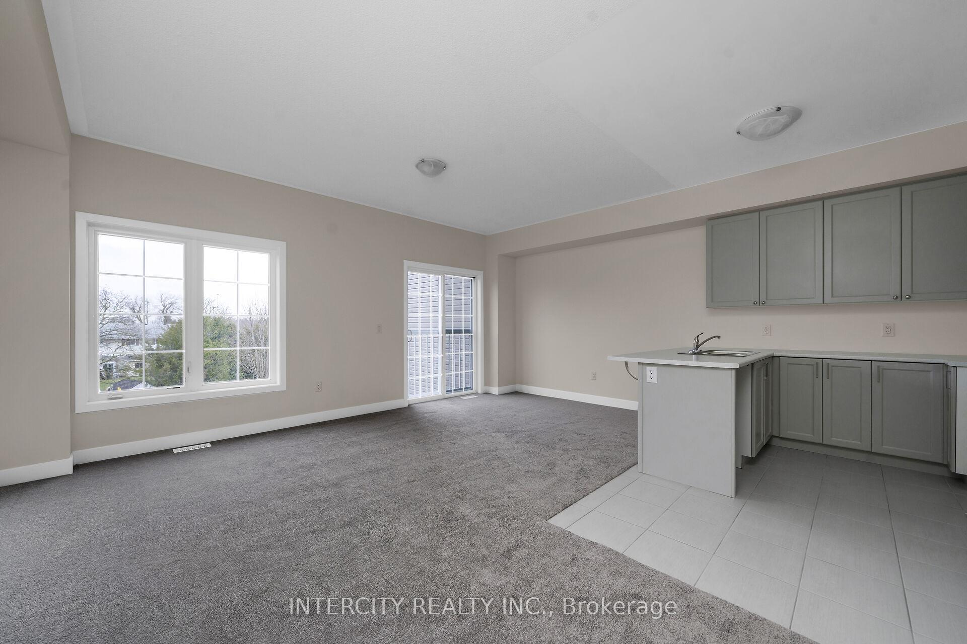 Photo 6 of Unit Blk 7 Unit 3, 100 Walden Drive, Shelburne — HOMEH
