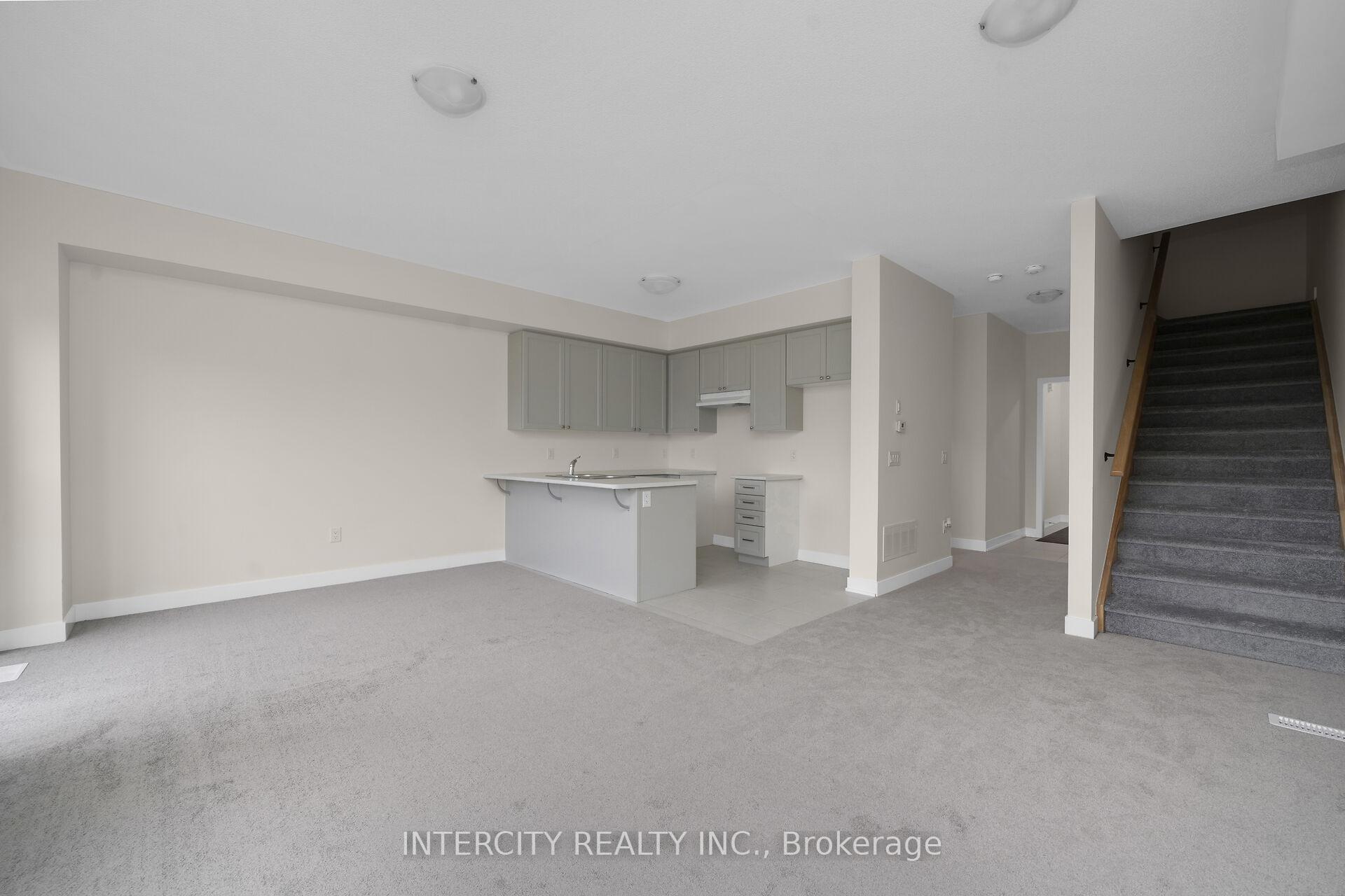 Photo 7 of Unit Blk 7 Unit 3, 100 Walden Drive, Shelburne — HOMEH