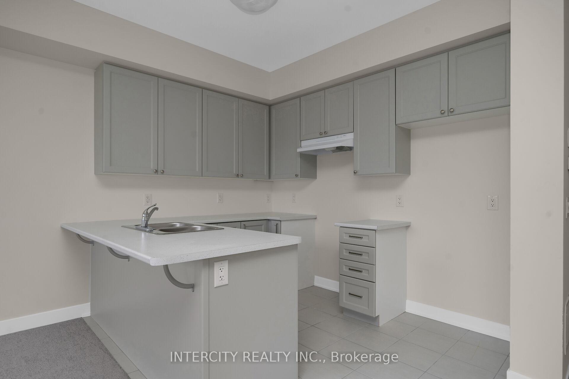 Photo 9 of Unit Blk 7 Unit 3, 100 Walden Drive, Shelburne — HOMEH
