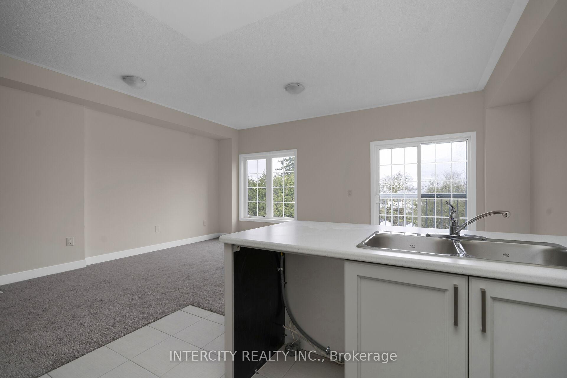 Photo 11 of Unit Blk 7 Unit 3, 100 Walden Drive, Shelburne — HOMEH