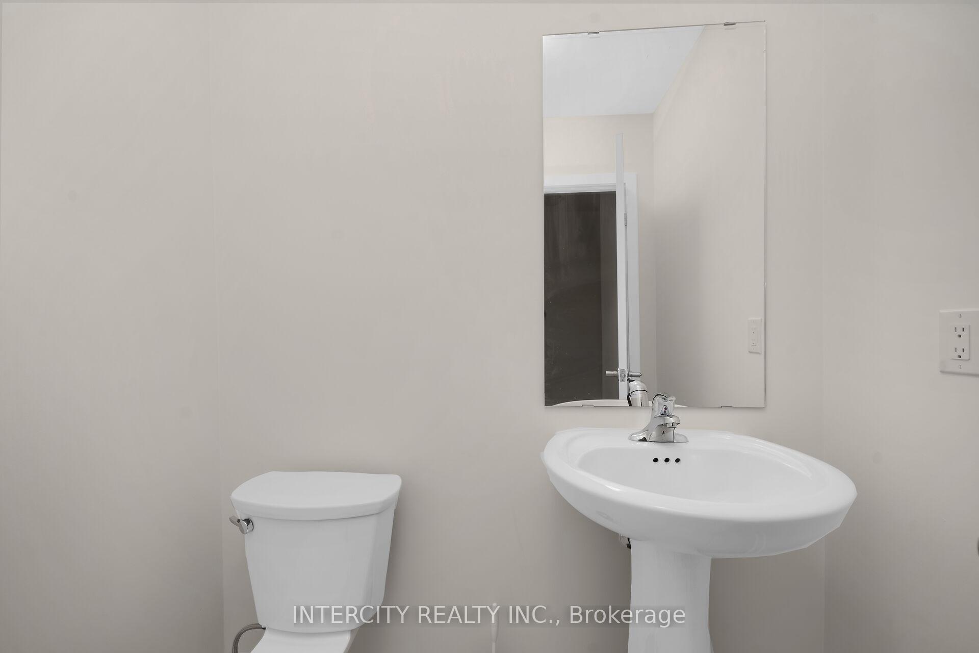 Photo 12 of Unit Blk 7 Unit 3, 100 Walden Drive, Shelburne — HOMEH