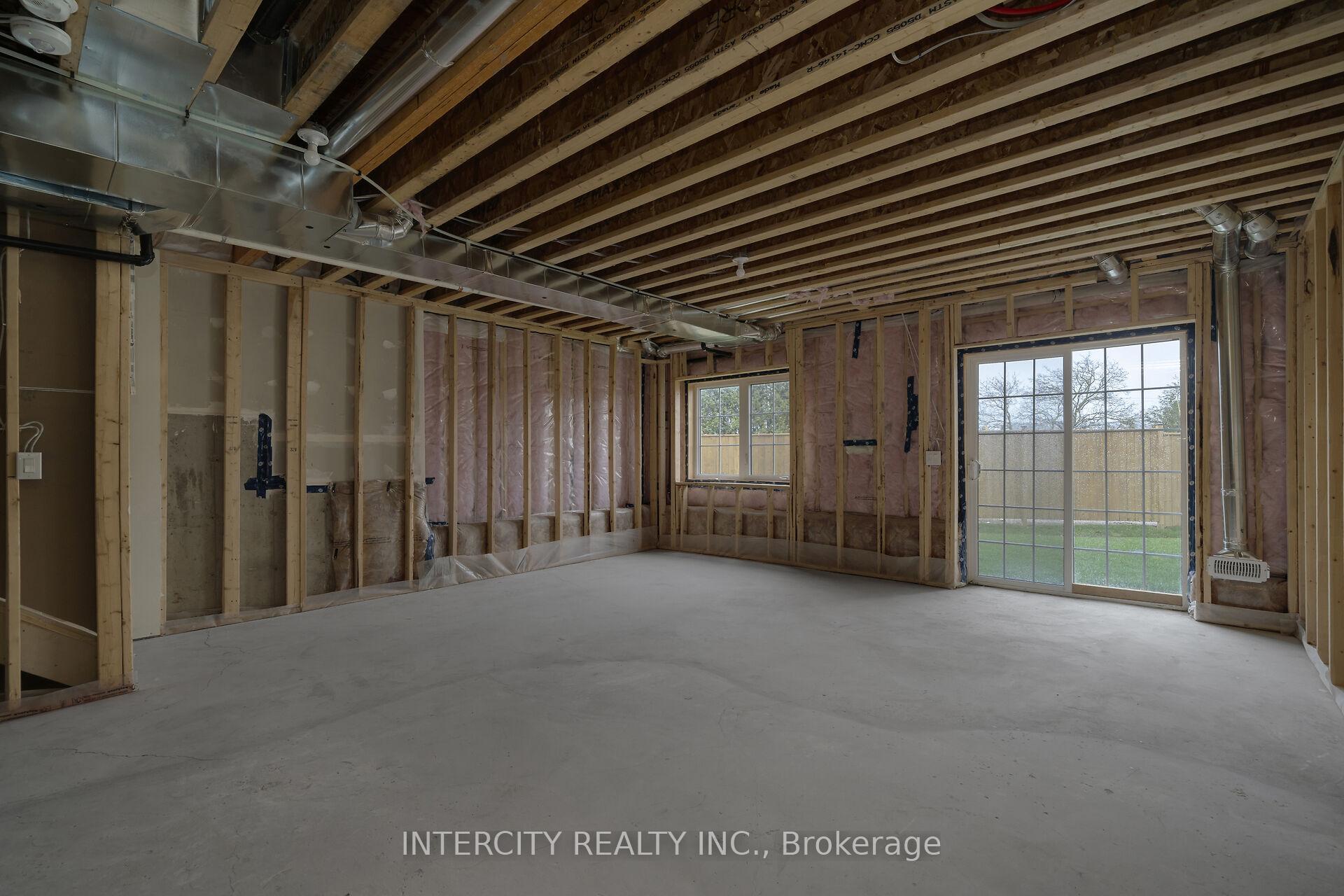 Photo 26 of Unit Blk 7 Unit 3, 100 Walden Drive, Shelburne — HOMEH
