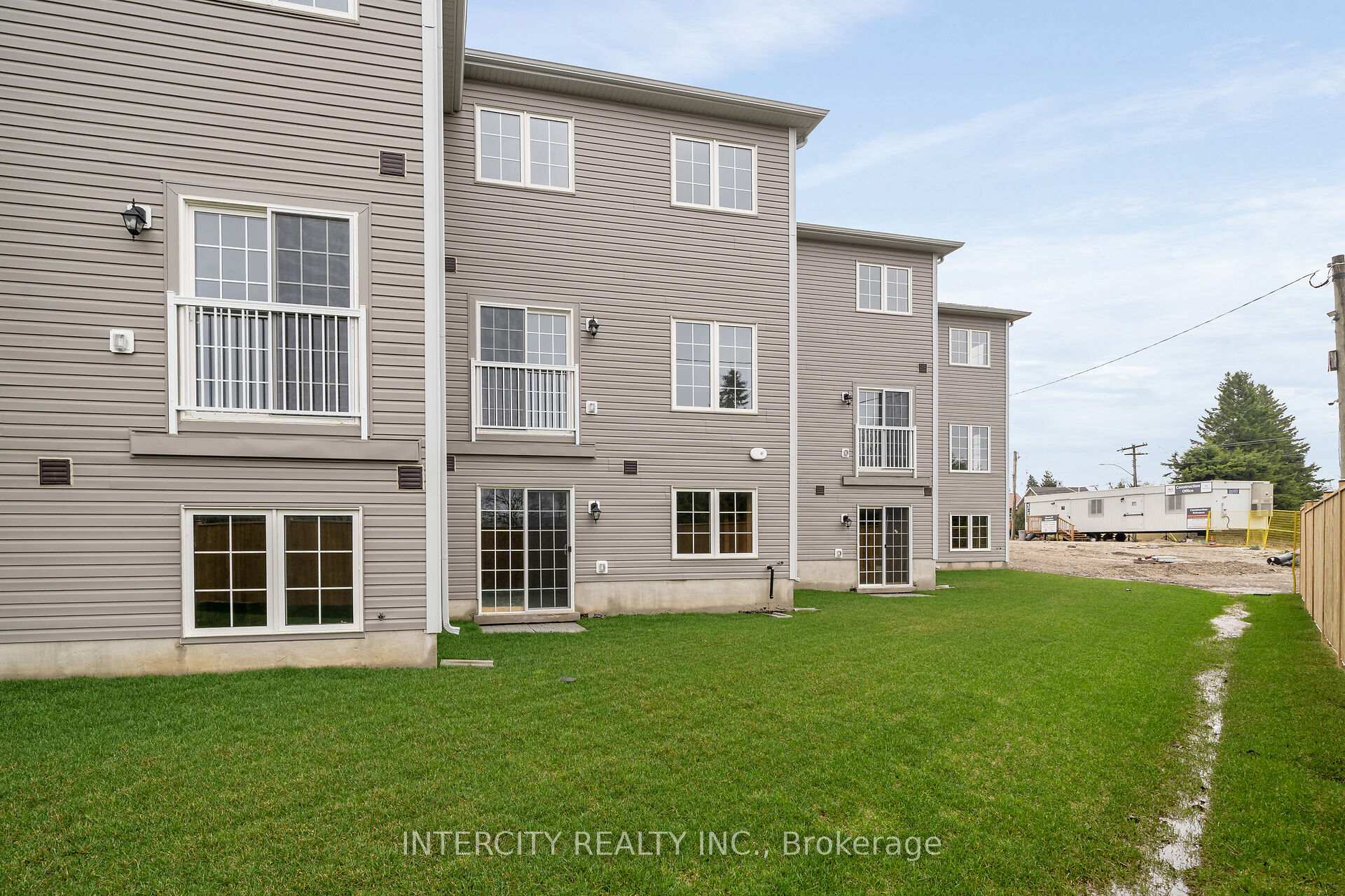 Photo 28 of Unit Blk 7 Unit 3, 100 Walden Drive, Shelburne — HOMEH
