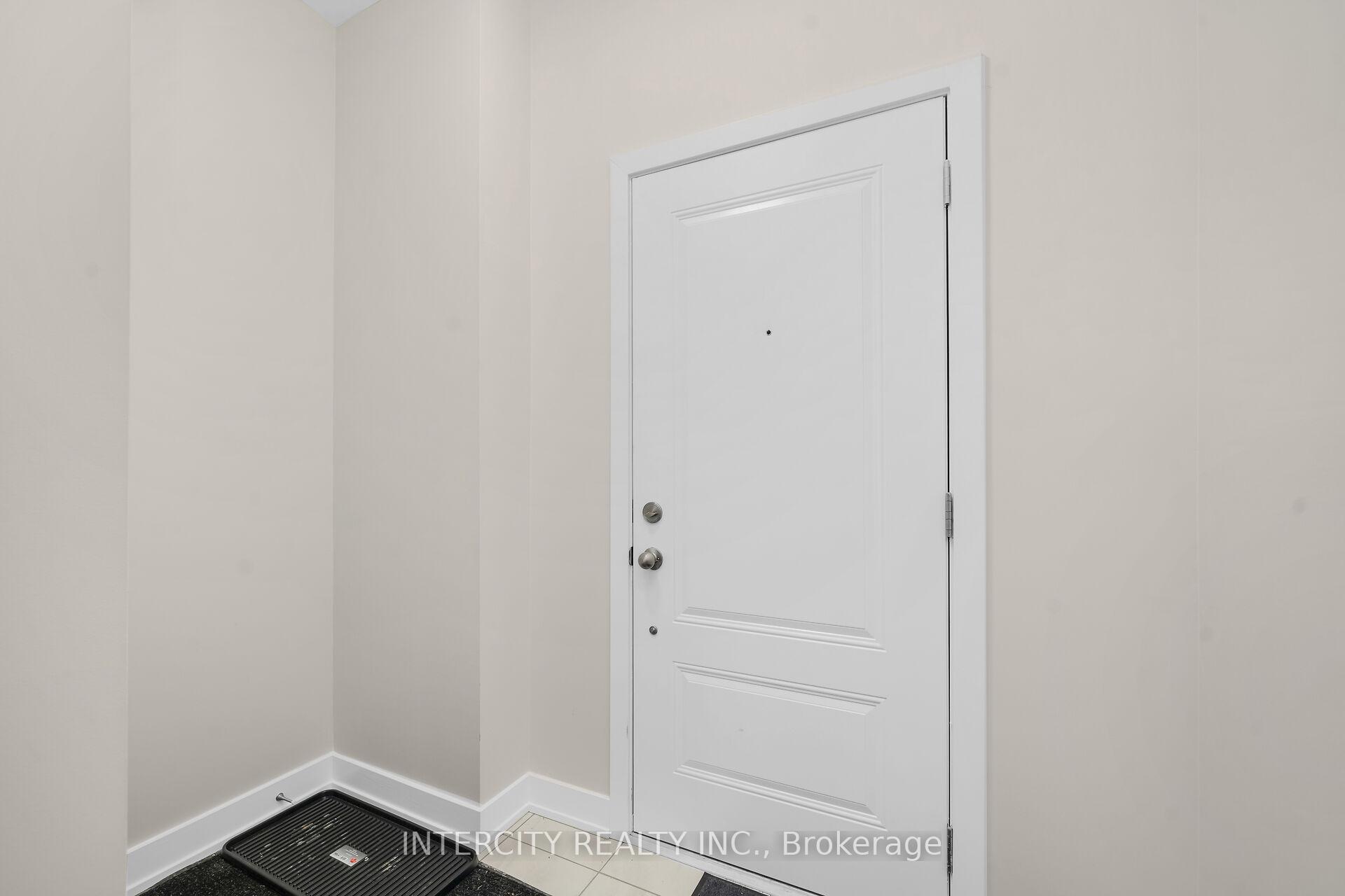 Photo 3 of Unit Blk 7 Unit 2, 102 Walden Drive, Shelburne — HOMEH