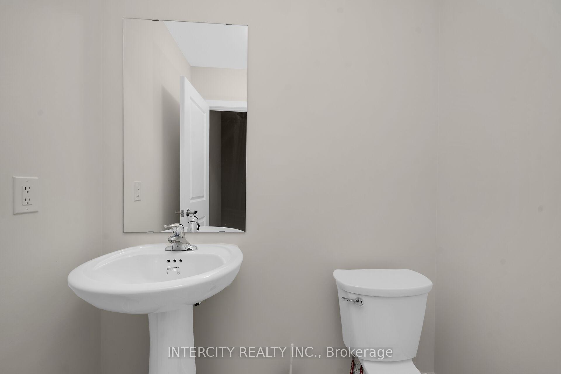 Photo 13 of Unit Blk 7 Unit 2, 102 Walden Drive, Shelburne — HOMEH