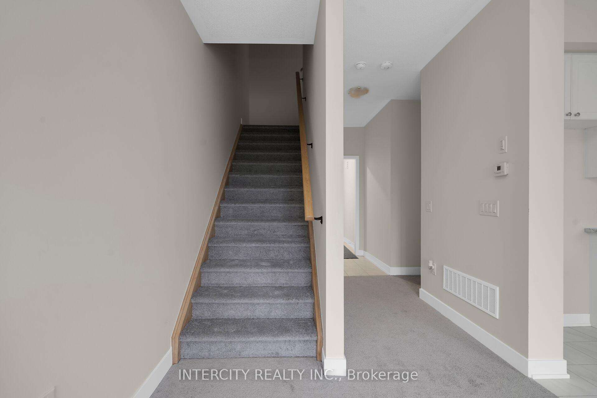 Photo 14 of Unit Blk 7 Unit 2, 102 Walden Drive, Shelburne — HOMEH