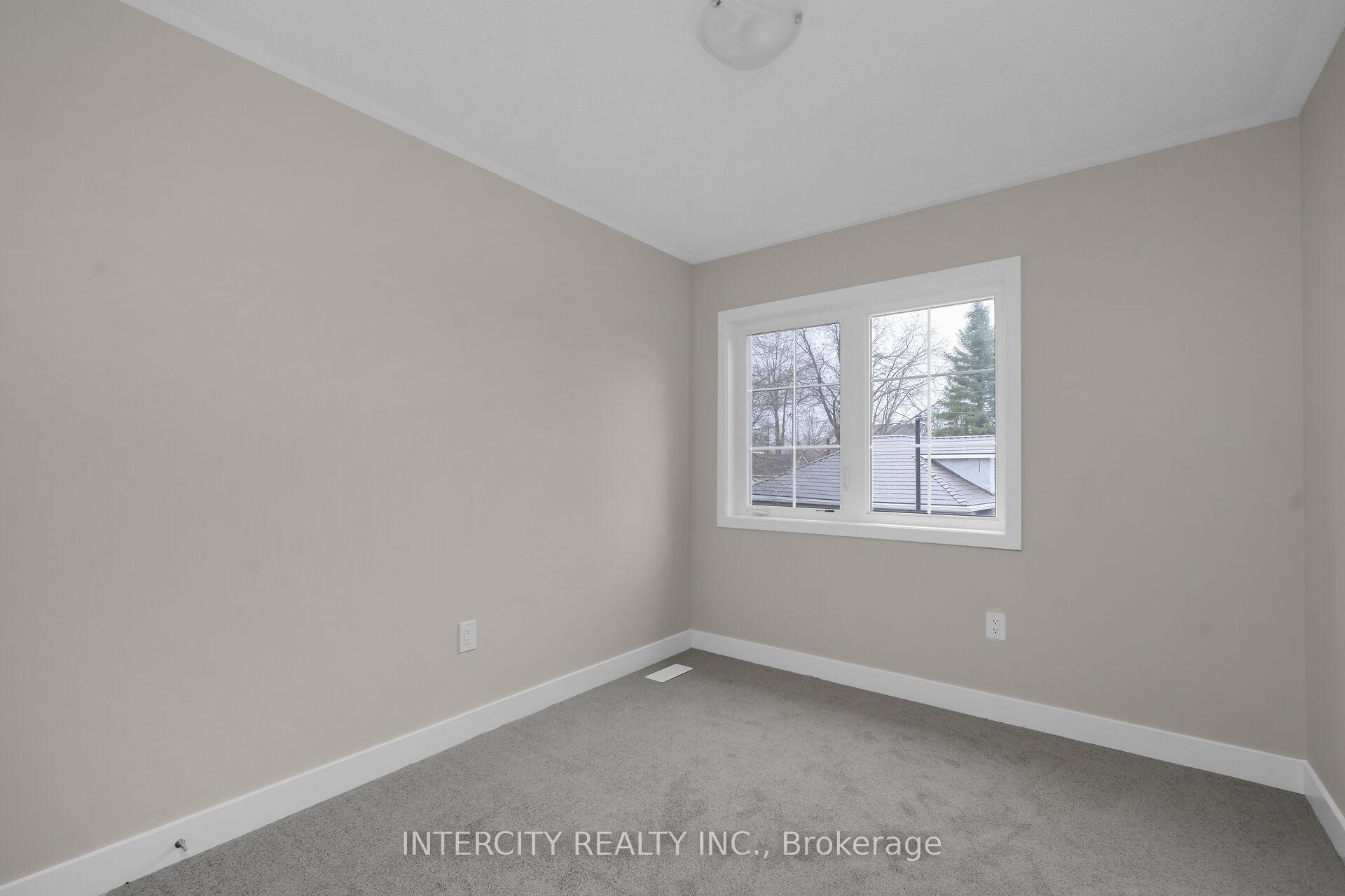 Photo 23 of Unit Blk 7 Unit 2, 102 Walden Drive, Shelburne — HOMEH