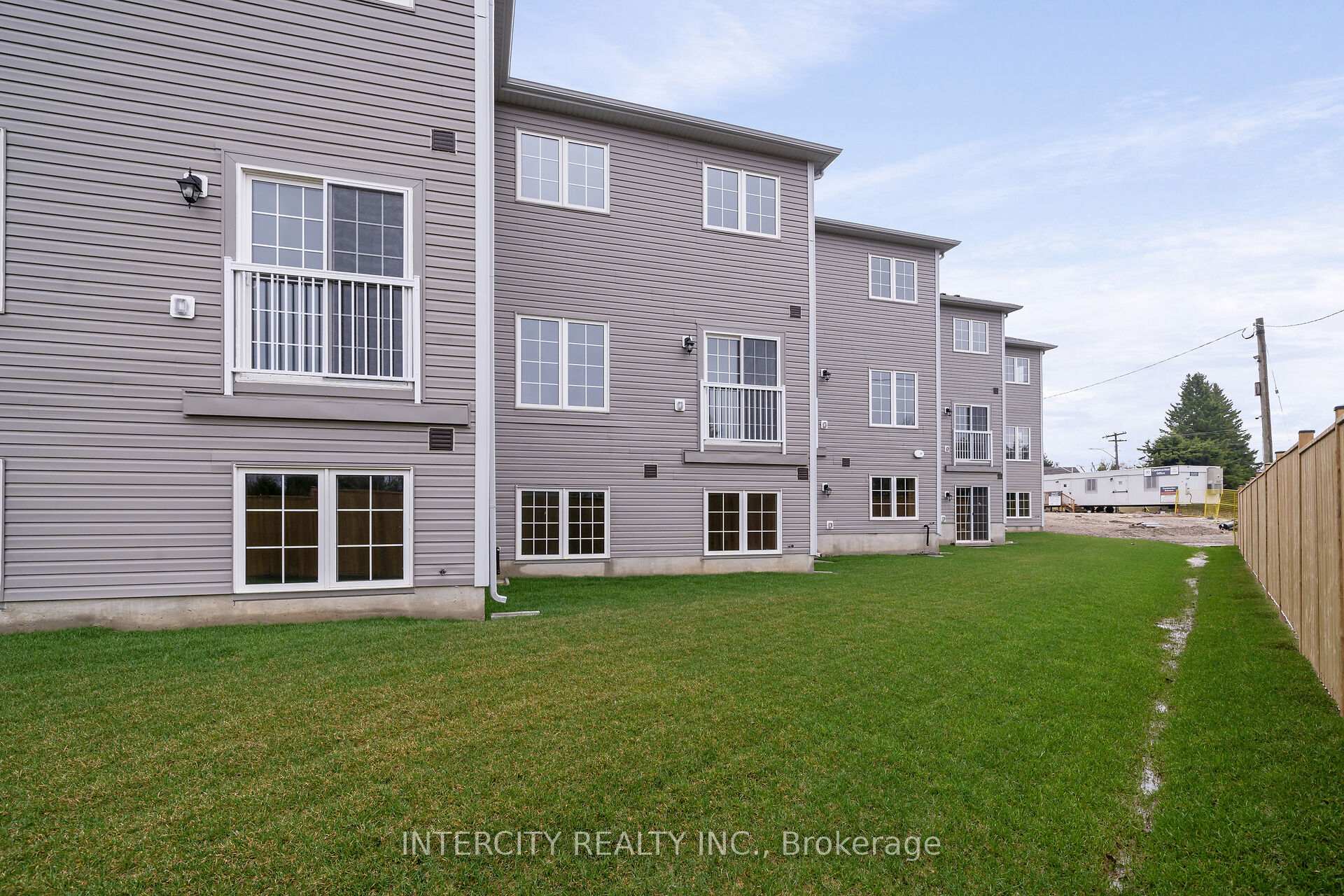 Photo 29 of Unit Blk 7 Unit 2, 102 Walden Drive, Shelburne — HOMEH
