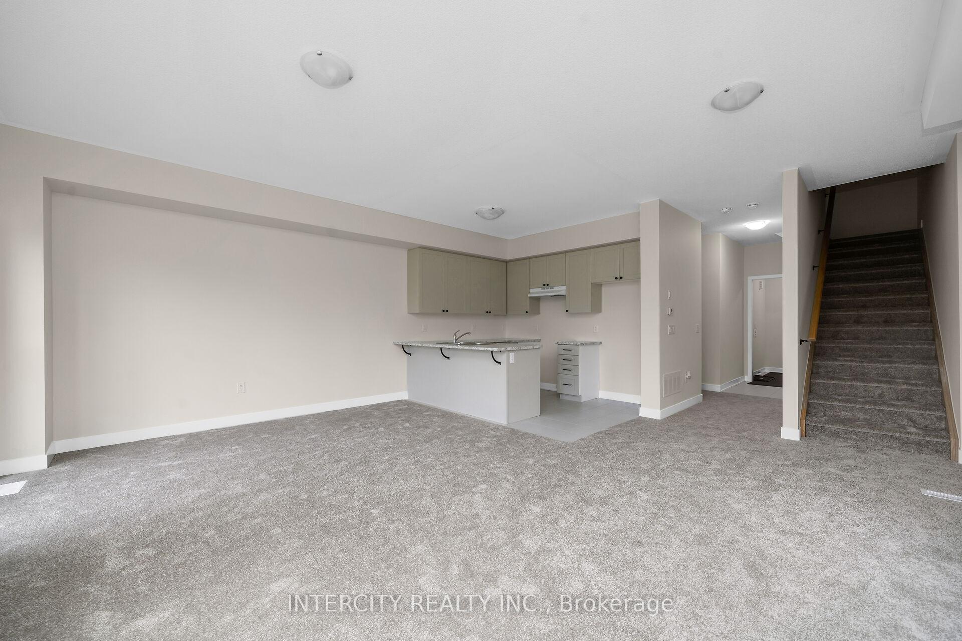 Photo 7 of Unit Blk 7 Unit 5, 116 Gordon Street, Shelburne — HOMEH