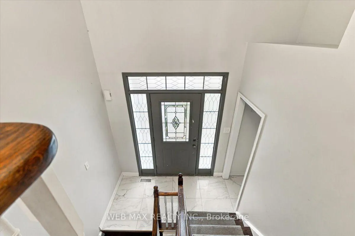 Photo 2 of 7 Dudley Court, Clarington, Courtice — HOMEH