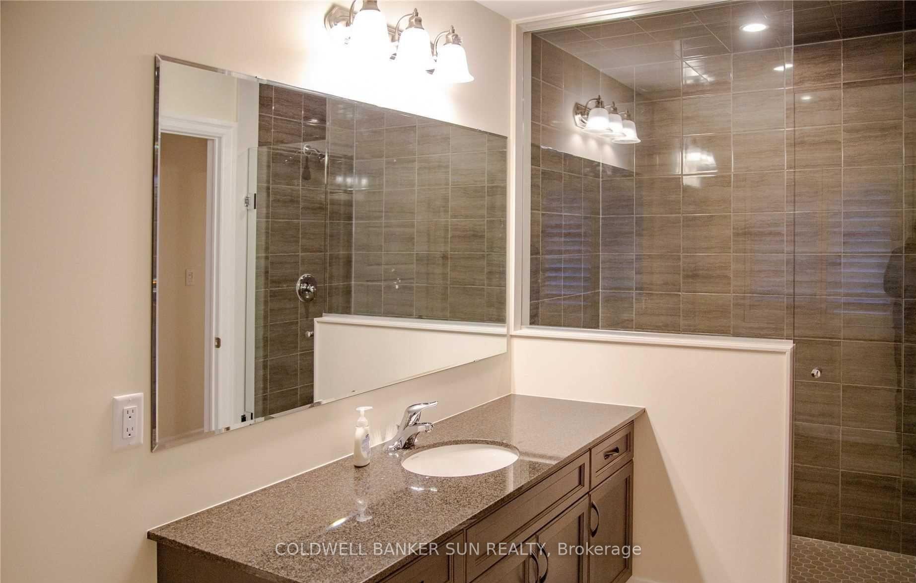 Photo 14 of 13 Divers Road, Brampton, Northwest Brampton — HOMEH