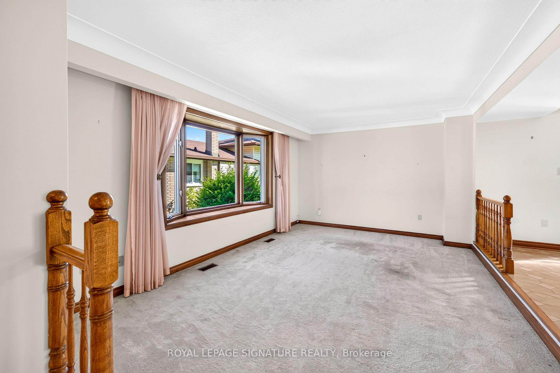 Photo 8 of 6065 Saint Anthony Crescent, Niagara Falls, Church's Lane — HOMEH