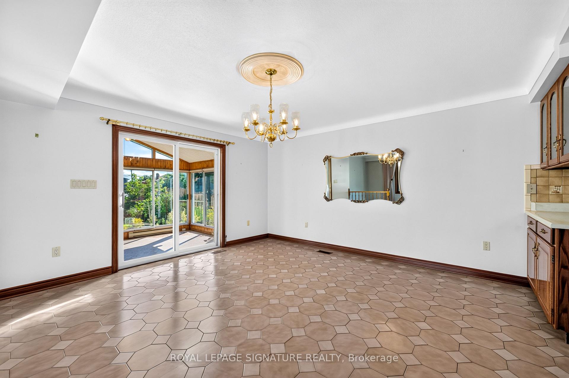Photo 11 of 6065 Saint Anthony Crescent, Niagara Falls, Church's Lane — HOMEH