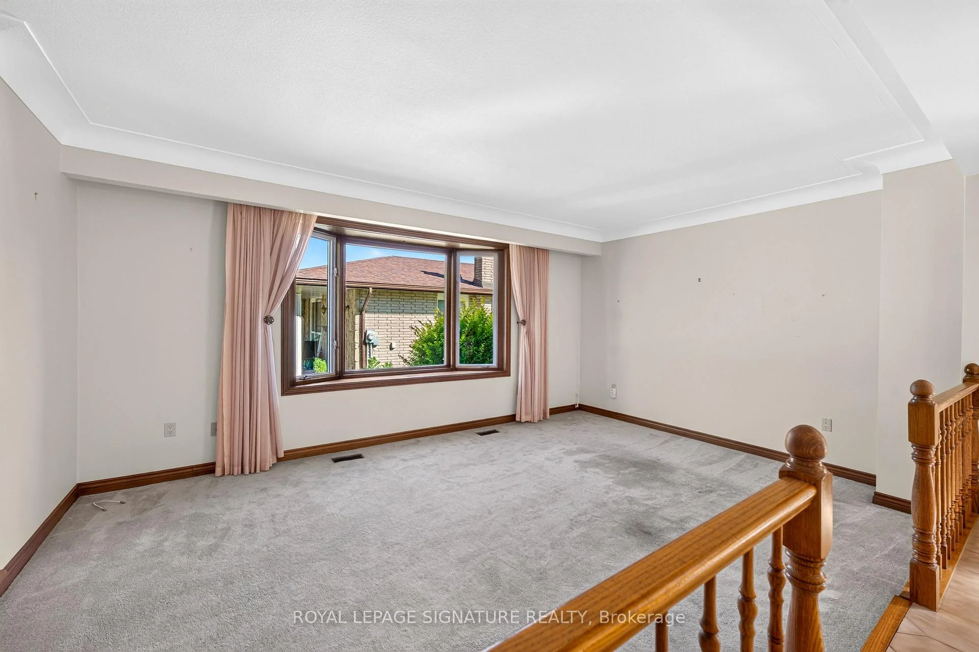 Photo 9 of 6065 Saint Anthony Crescent, Niagara Falls, Church's Lane — HOMEH