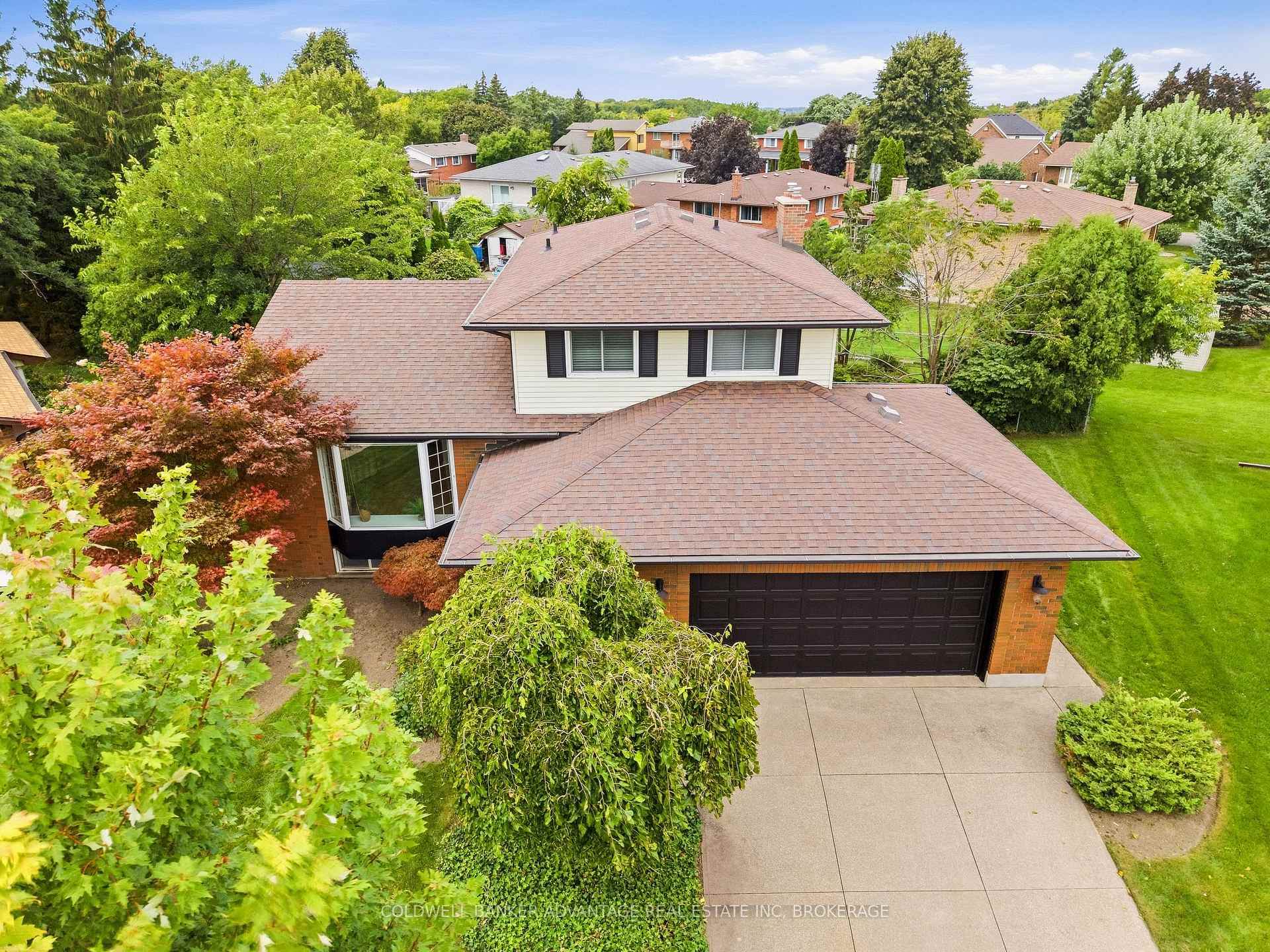 Photo 3 of 7 Lee Crescent, Thorold, Confederation Heights — HOMEH