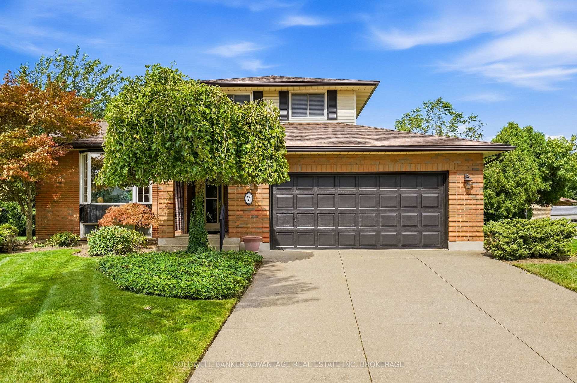 Photo 5 of 7 Lee Crescent, Thorold, Confederation Heights — HOMEH