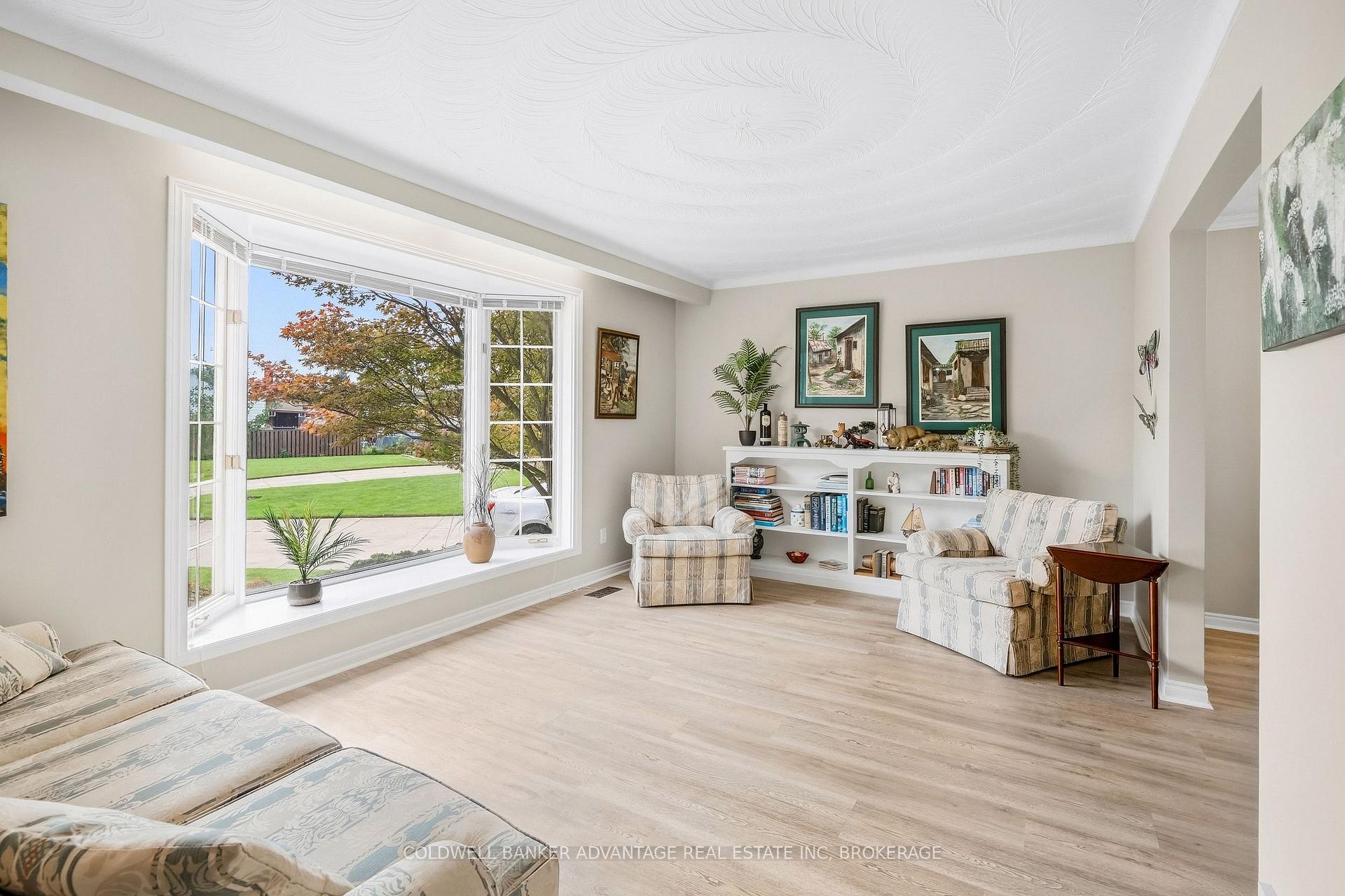 Photo 9 of 7 Lee Crescent, Thorold, Confederation Heights — HOMEH