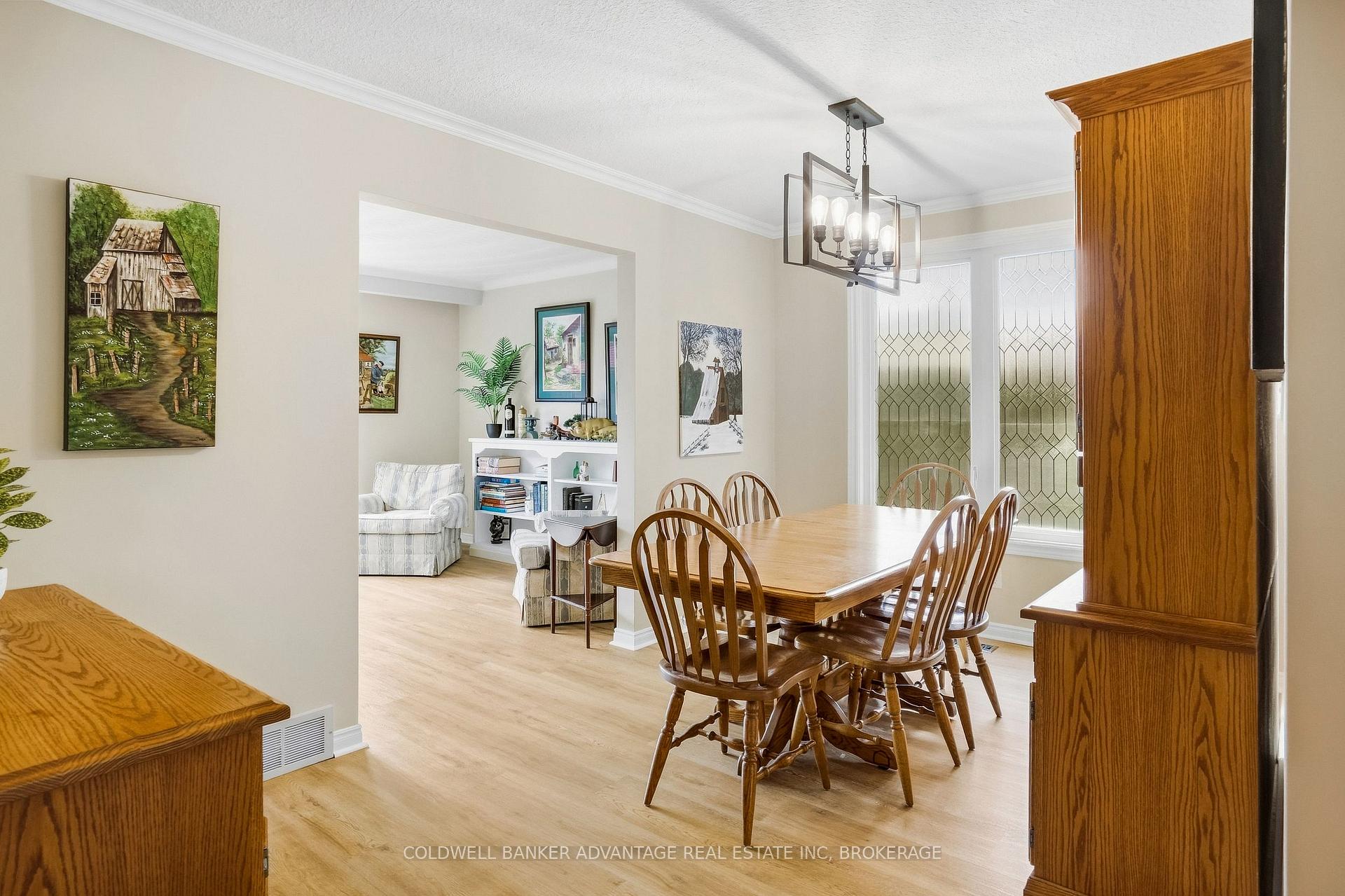 Photo 12 of 7 Lee Crescent, Thorold, Confederation Heights — HOMEH