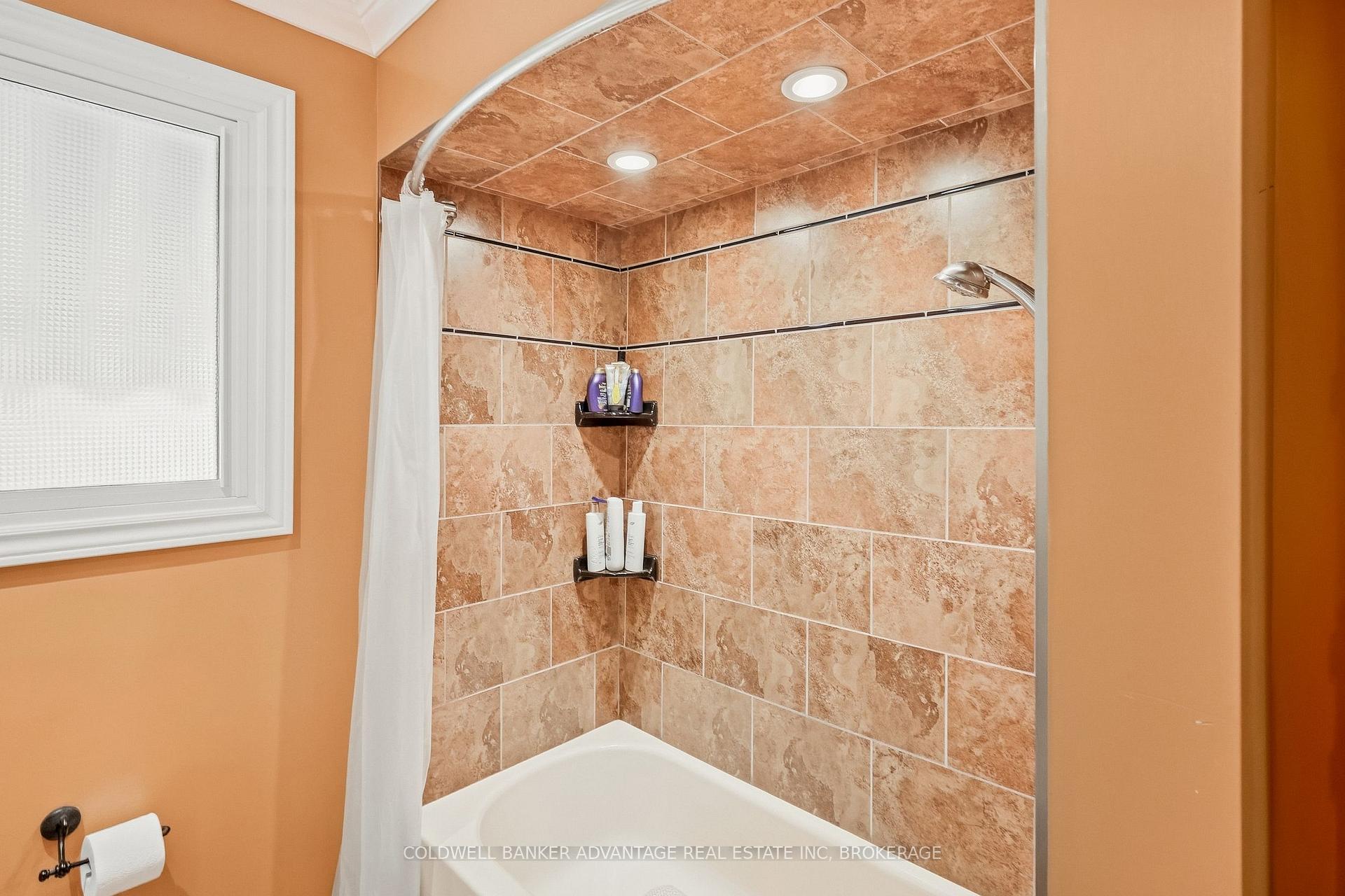 Photo 33 of 7 Lee Crescent, Thorold, Confederation Heights — HOMEH