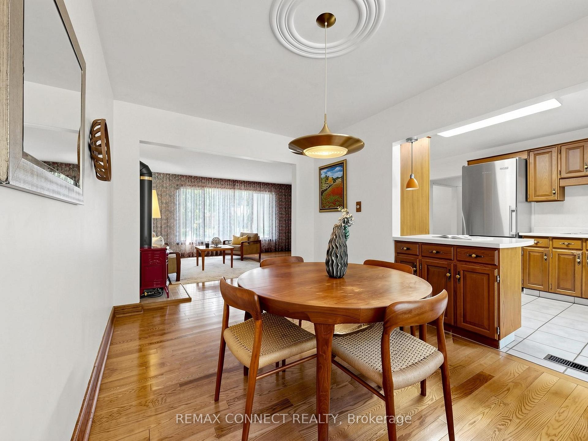 Photo 7 of 90 Sylvan Avenue, Scarborough, Scarborough Village — HOMEH