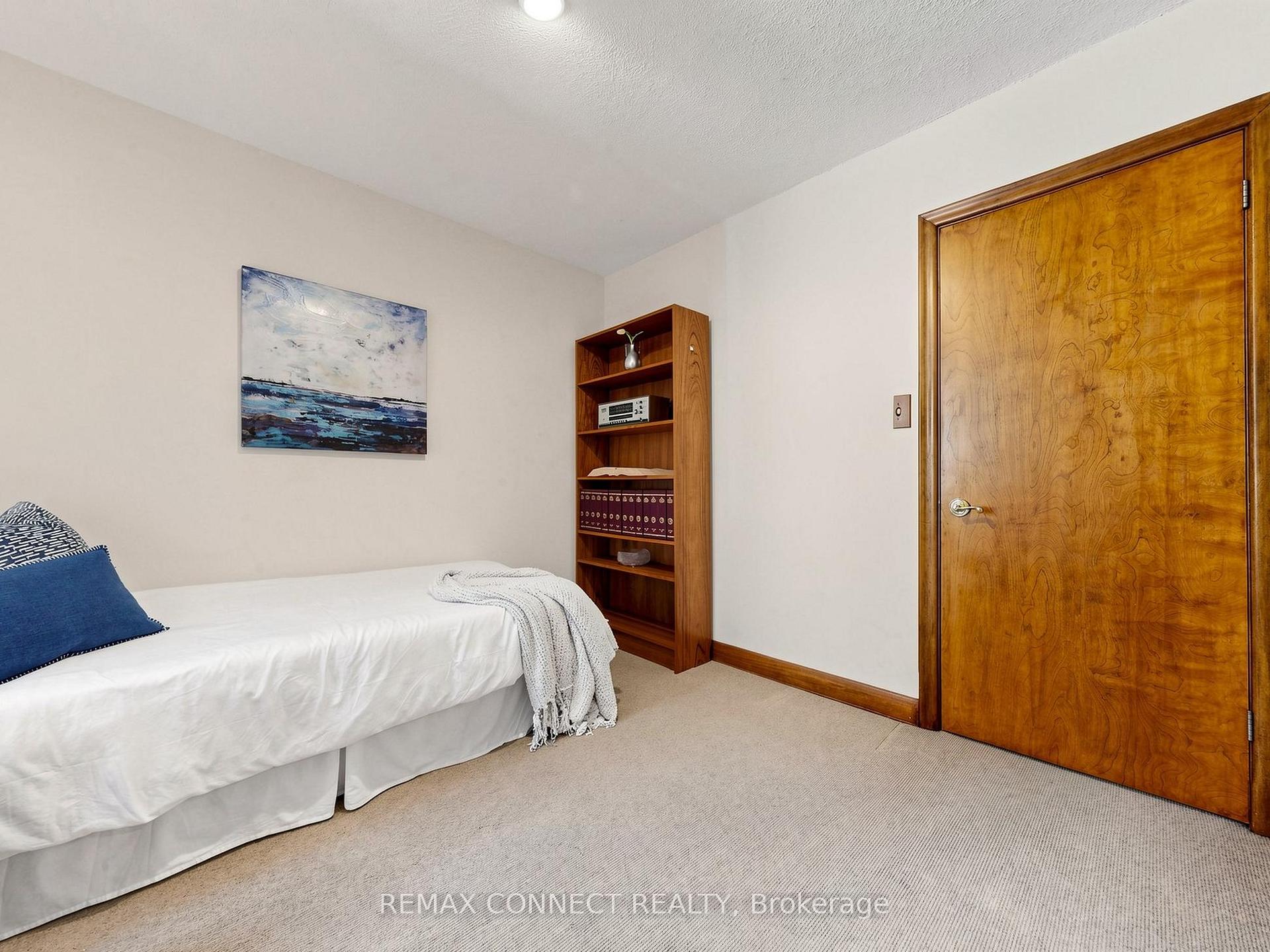 Photo 21 of 90 Sylvan Avenue, Scarborough, Scarborough Village — HOMEH