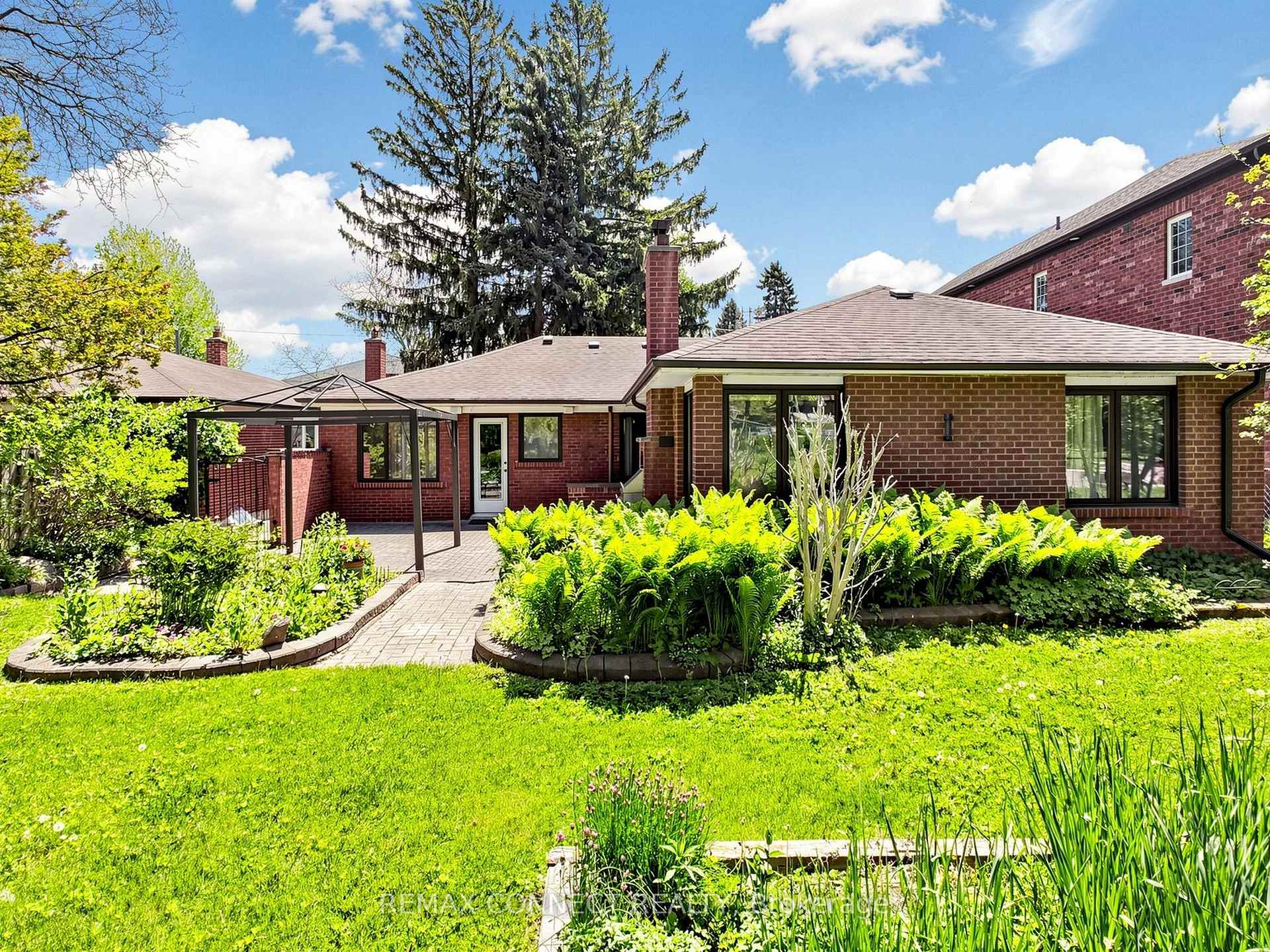 Photo 33 of 90 Sylvan Avenue, Scarborough, Scarborough Village — HOMEH