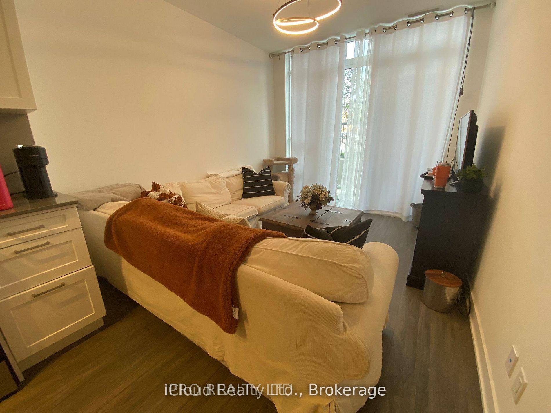 Photo 7 of Unit 103, 681 Yonge Street, Barrie, Painswick South — HOMEH